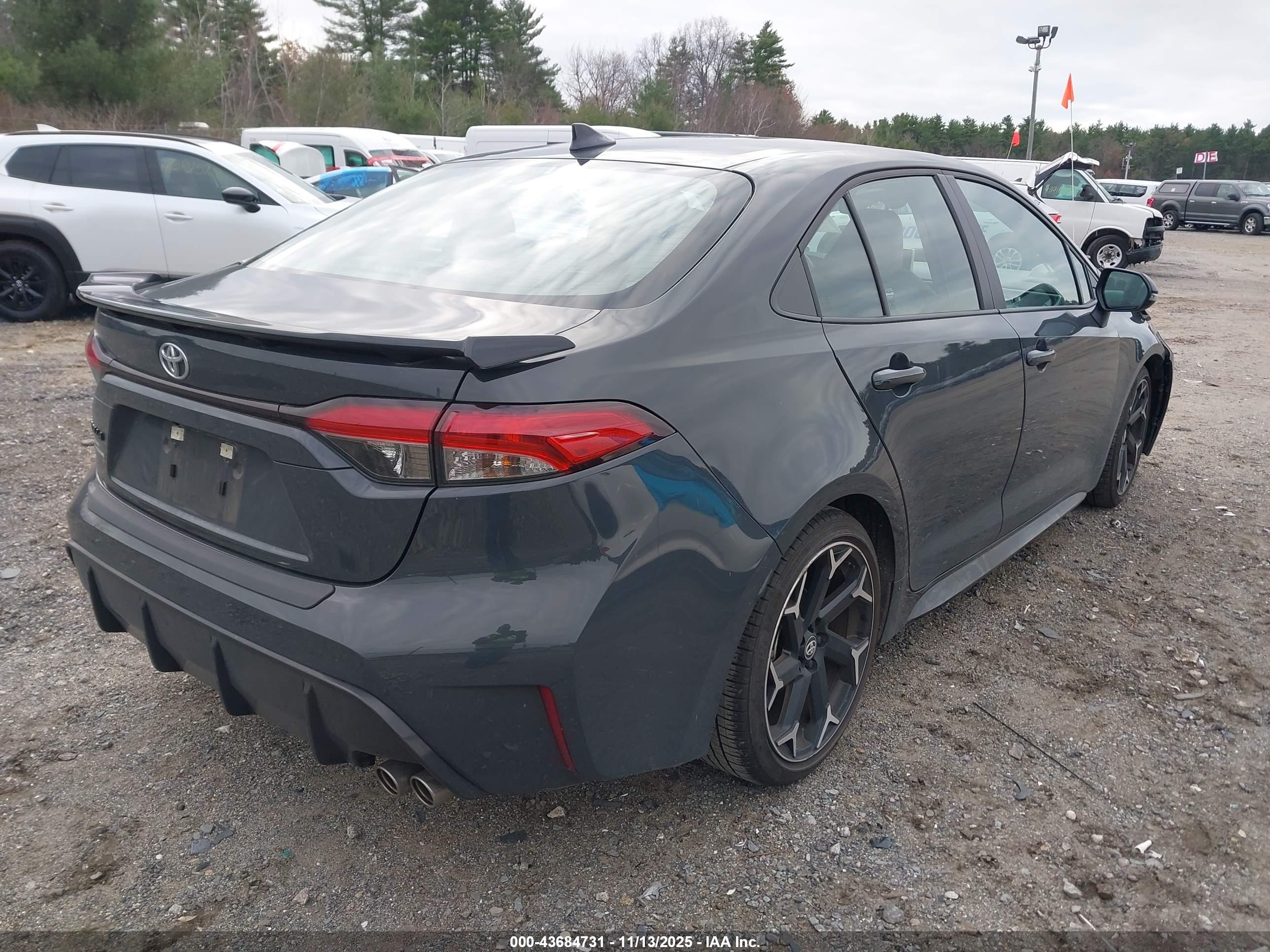 TOYOTA COROLLA image 4