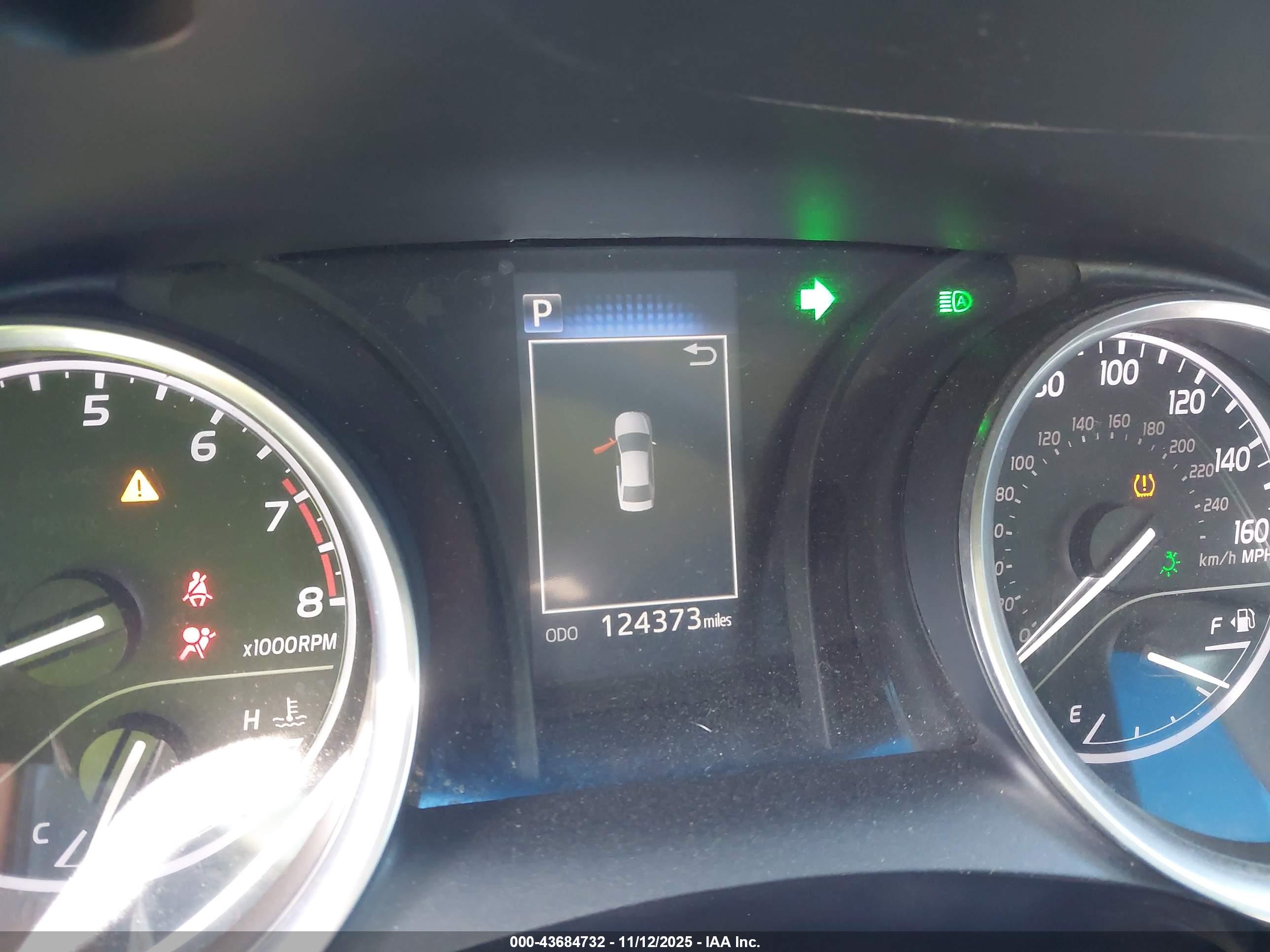 TOYOTA CAMRY image 7