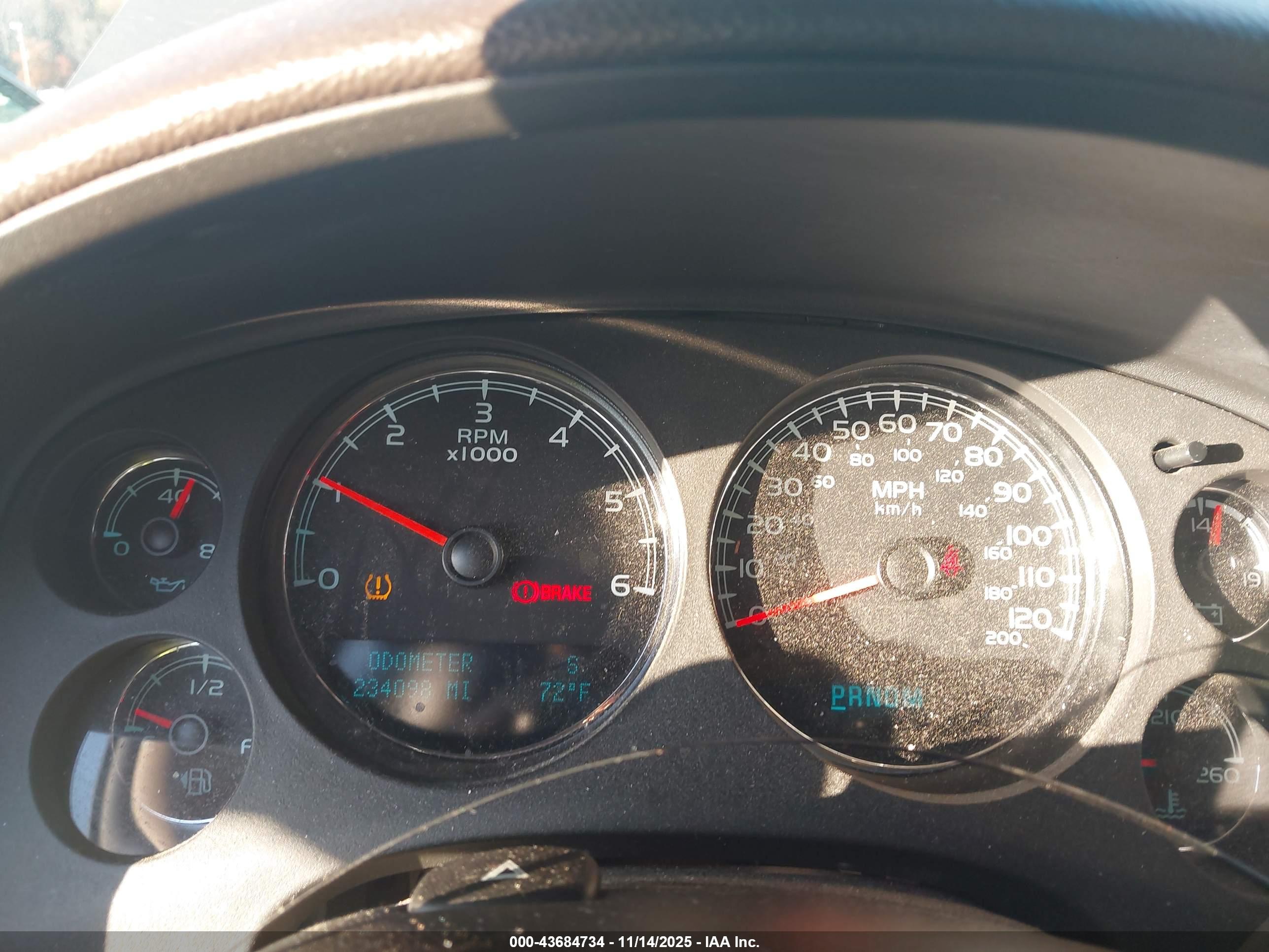 GMC YUKON image 7