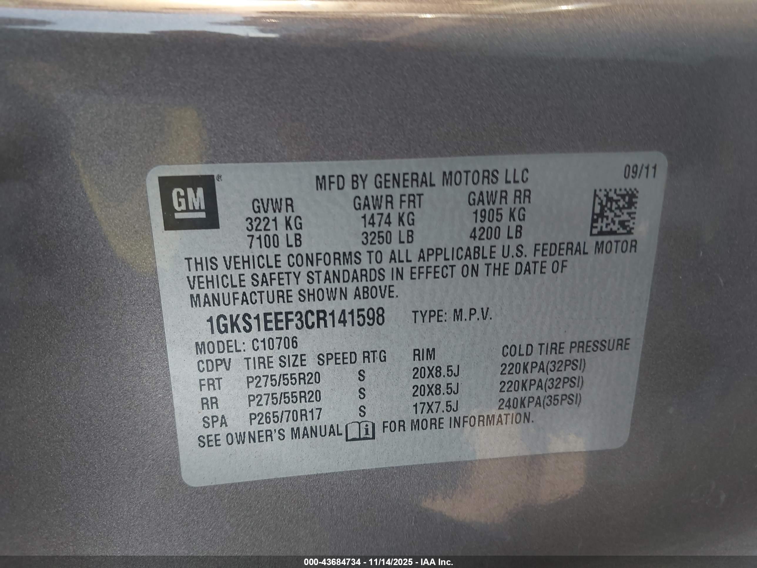 GMC YUKON image 9