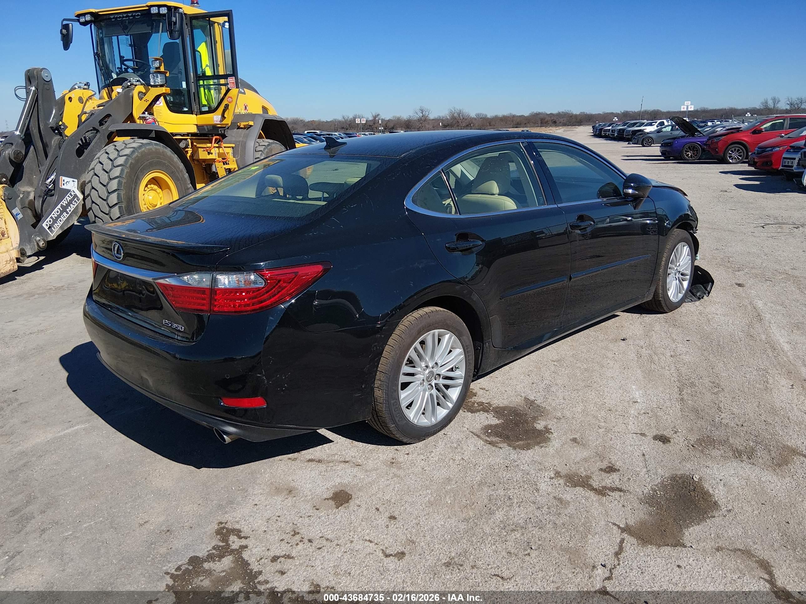 LEXUS ES image 4