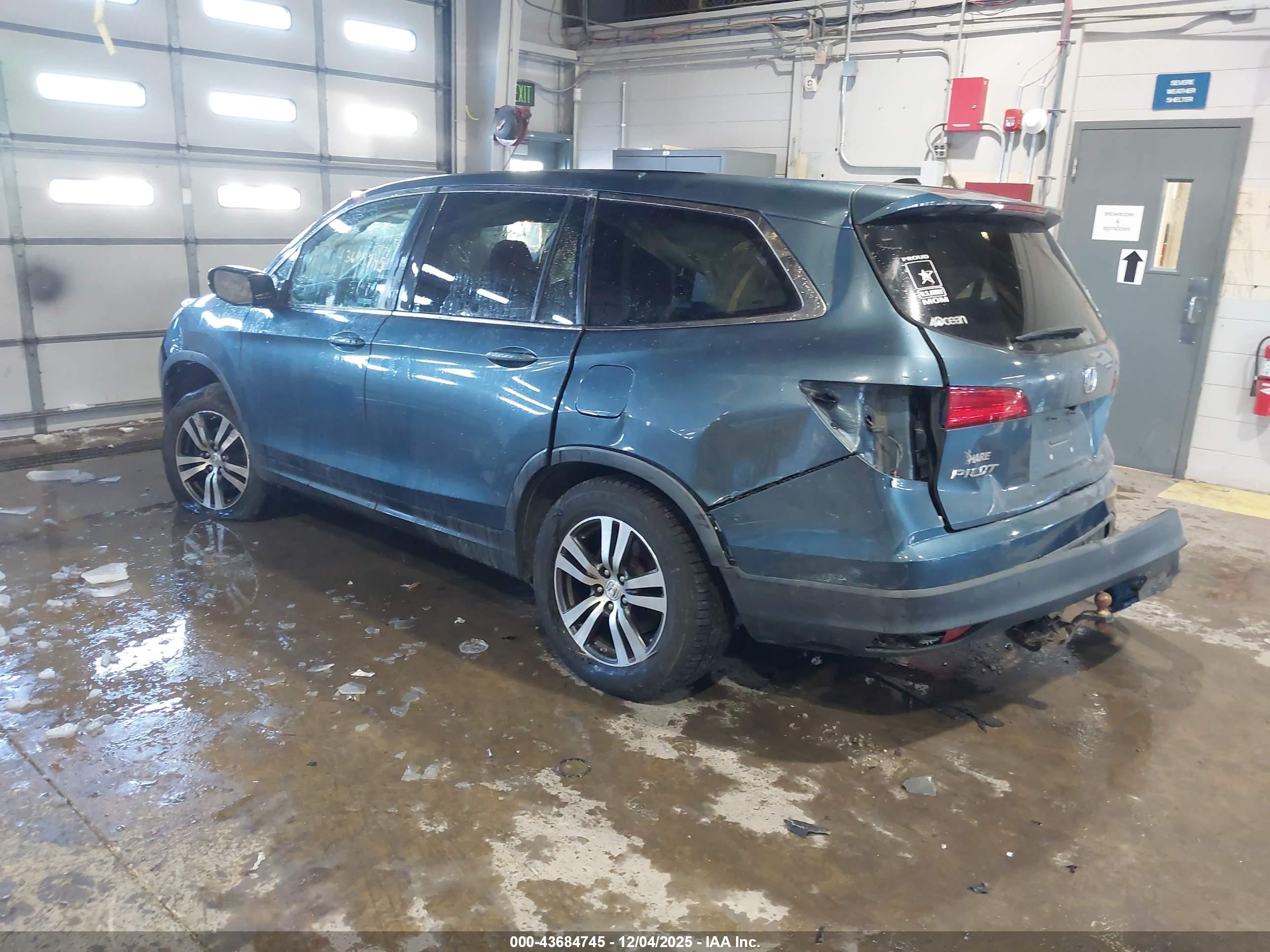 HONDA PILOT image 3