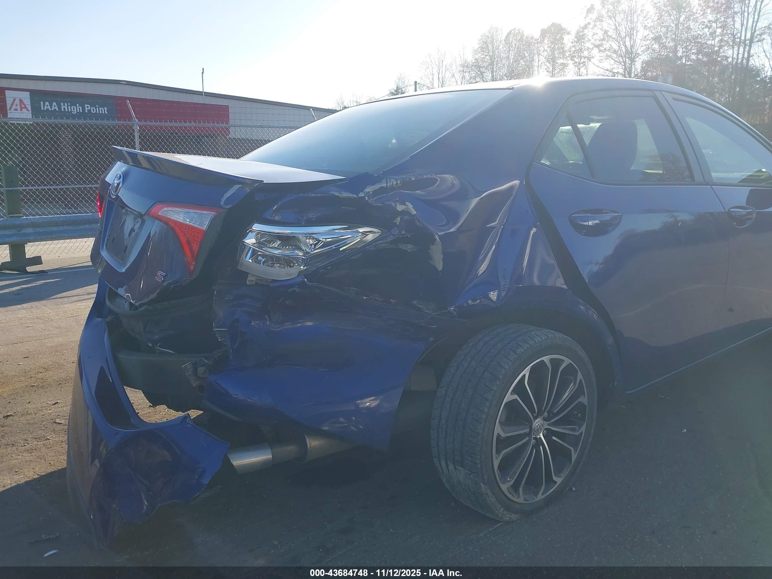TOYOTA COROLLA image 6