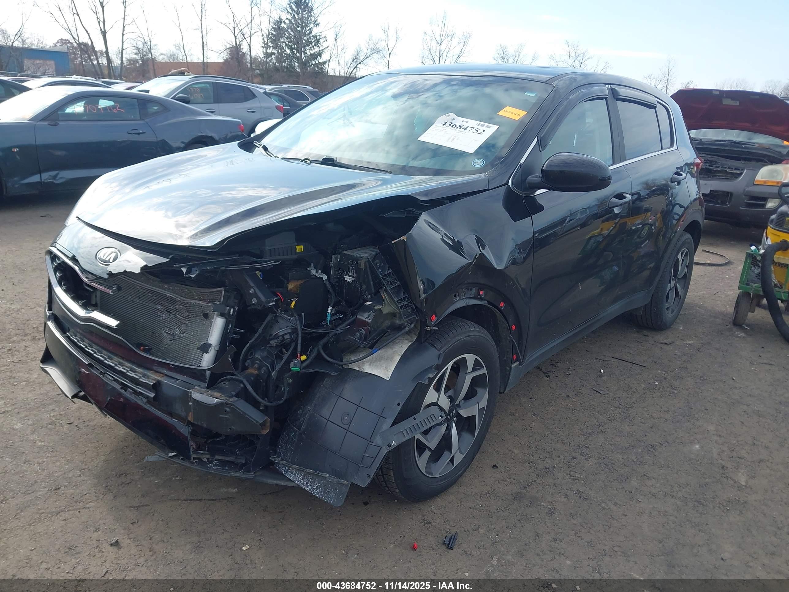 KIA SPORTAGE image 2