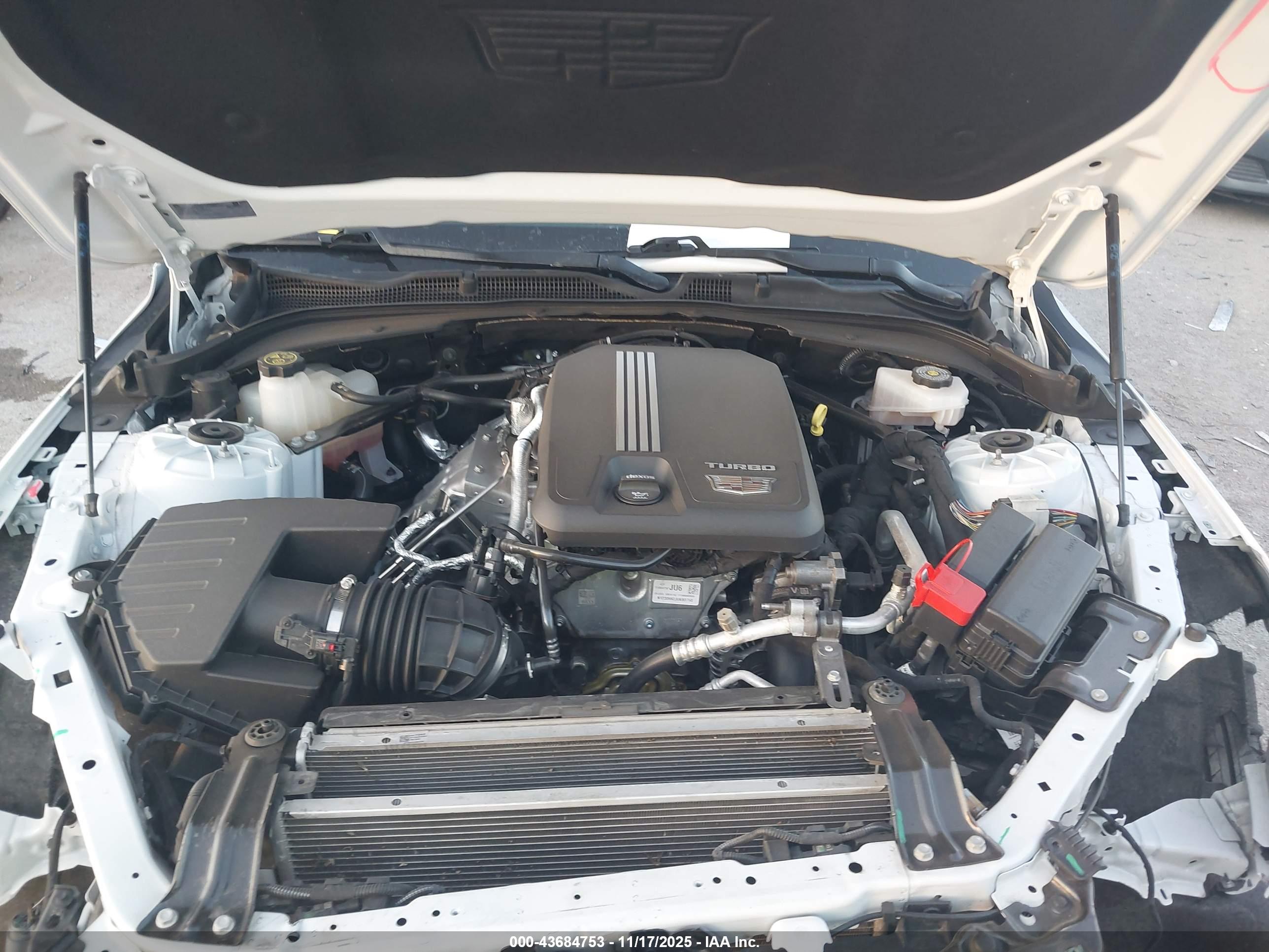 CADILLAC CT4 image 10