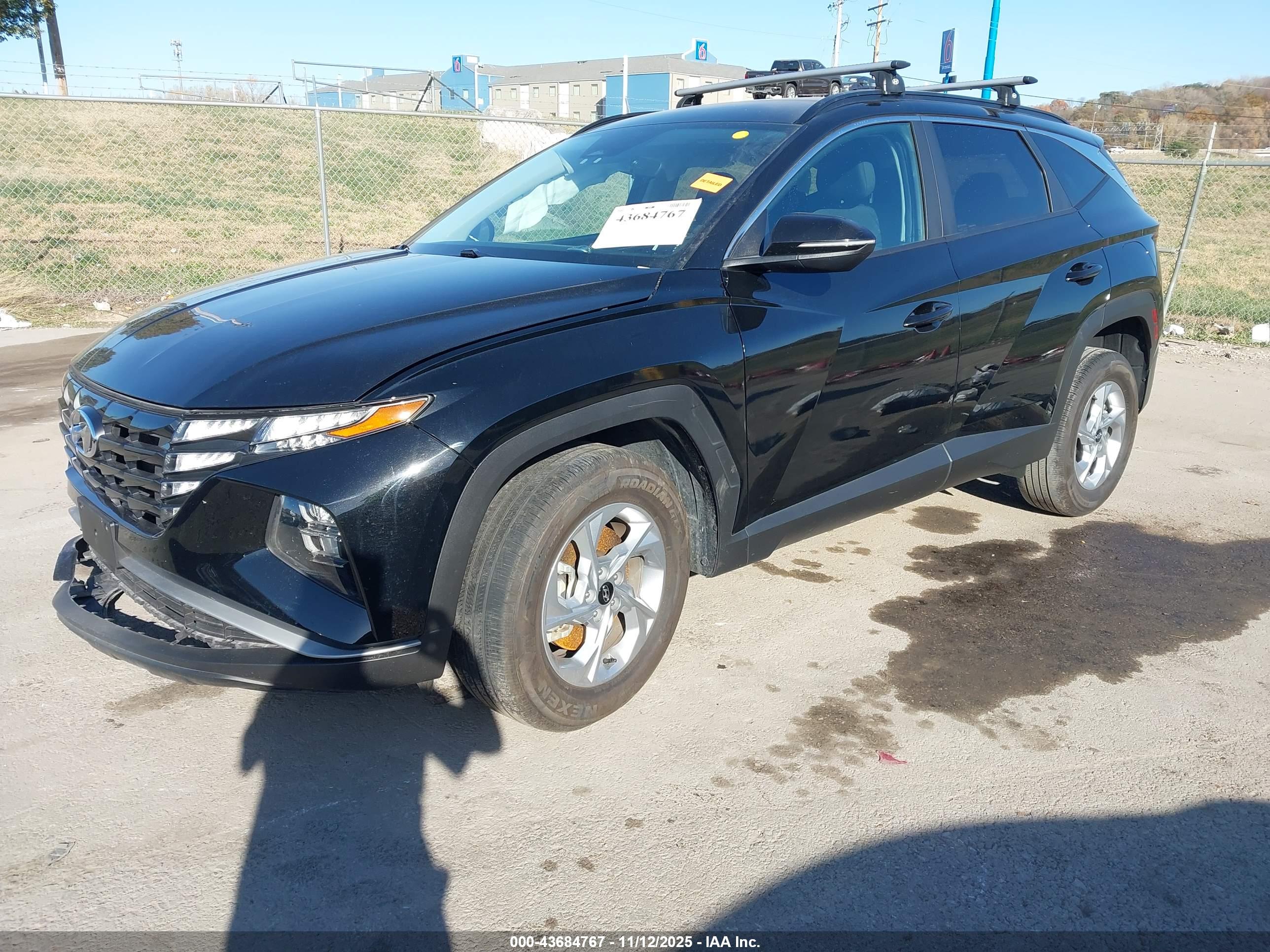 HYUNDAI TUCSON image 2