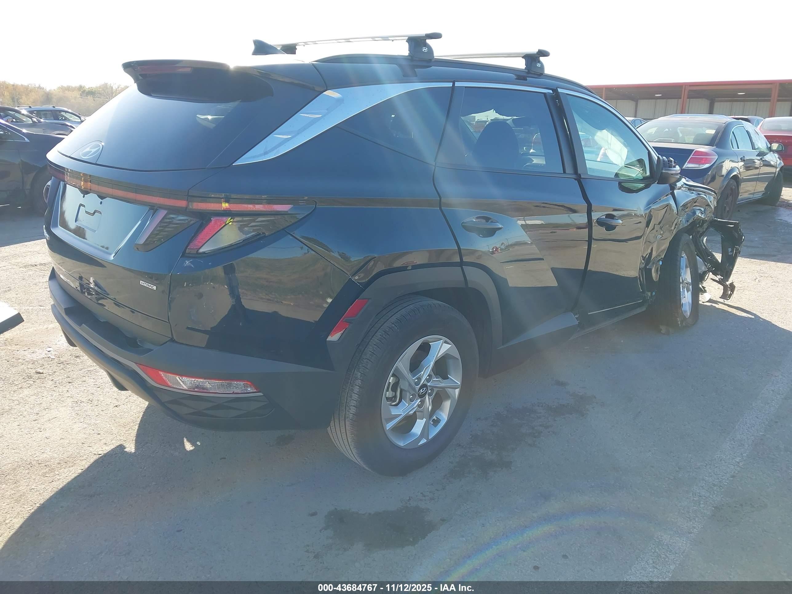 HYUNDAI TUCSON image 4