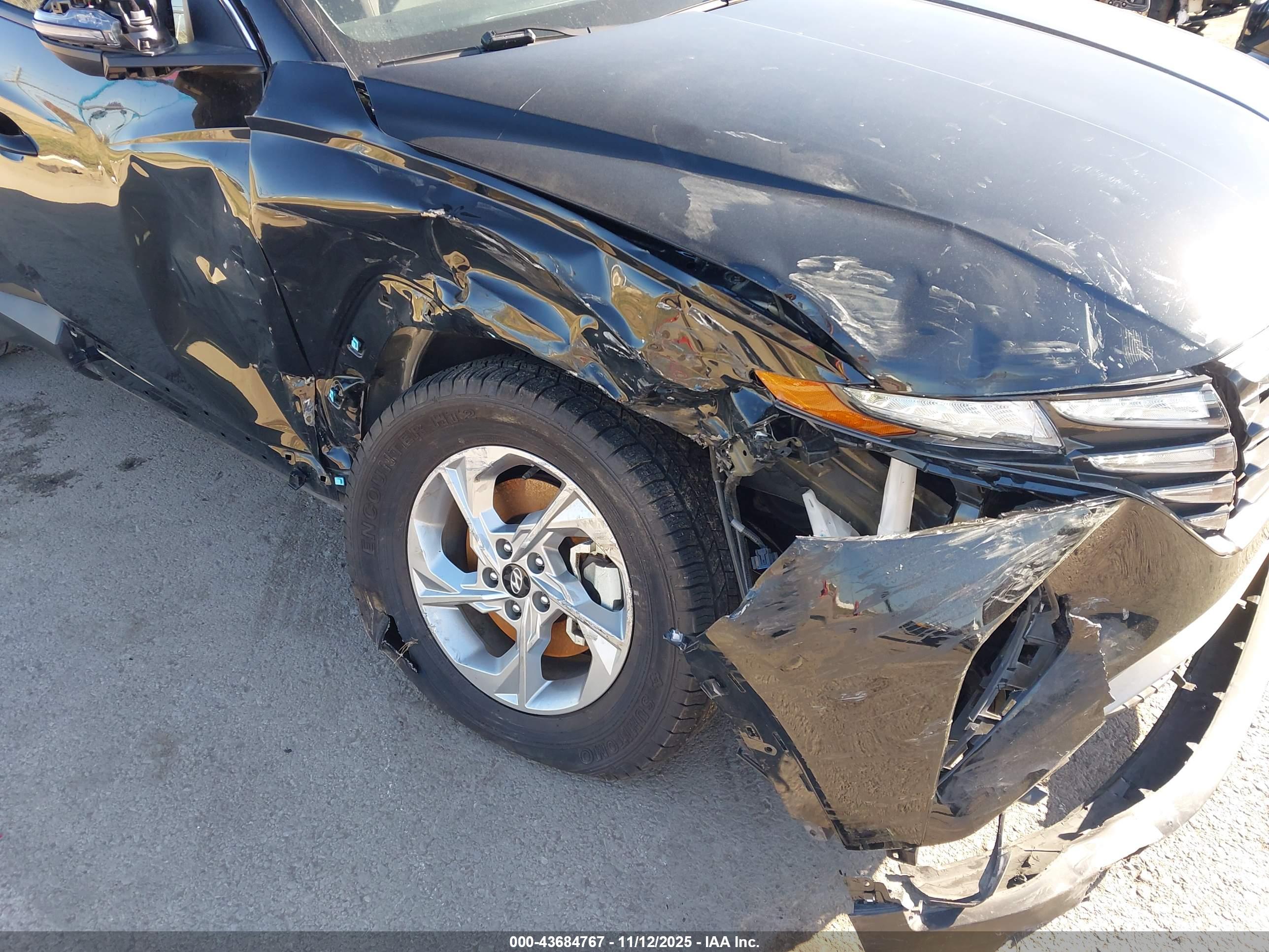 HYUNDAI TUCSON image 6
