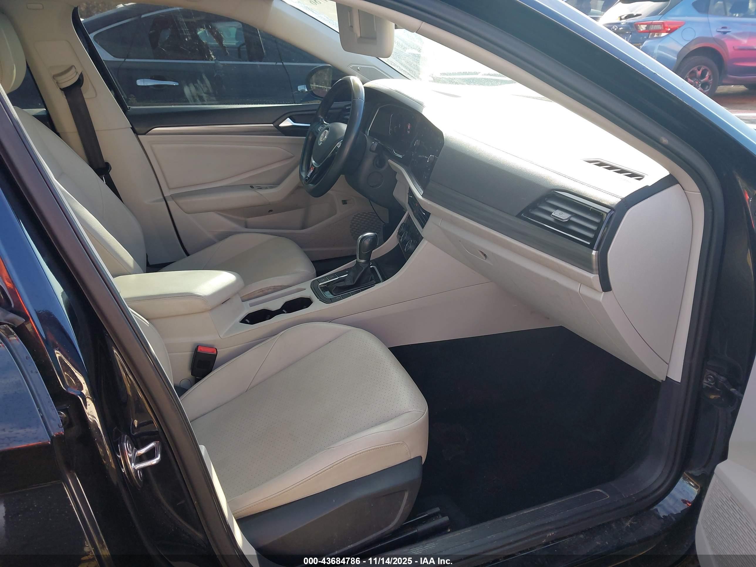 VOLKSWAGEN JETTA image 5