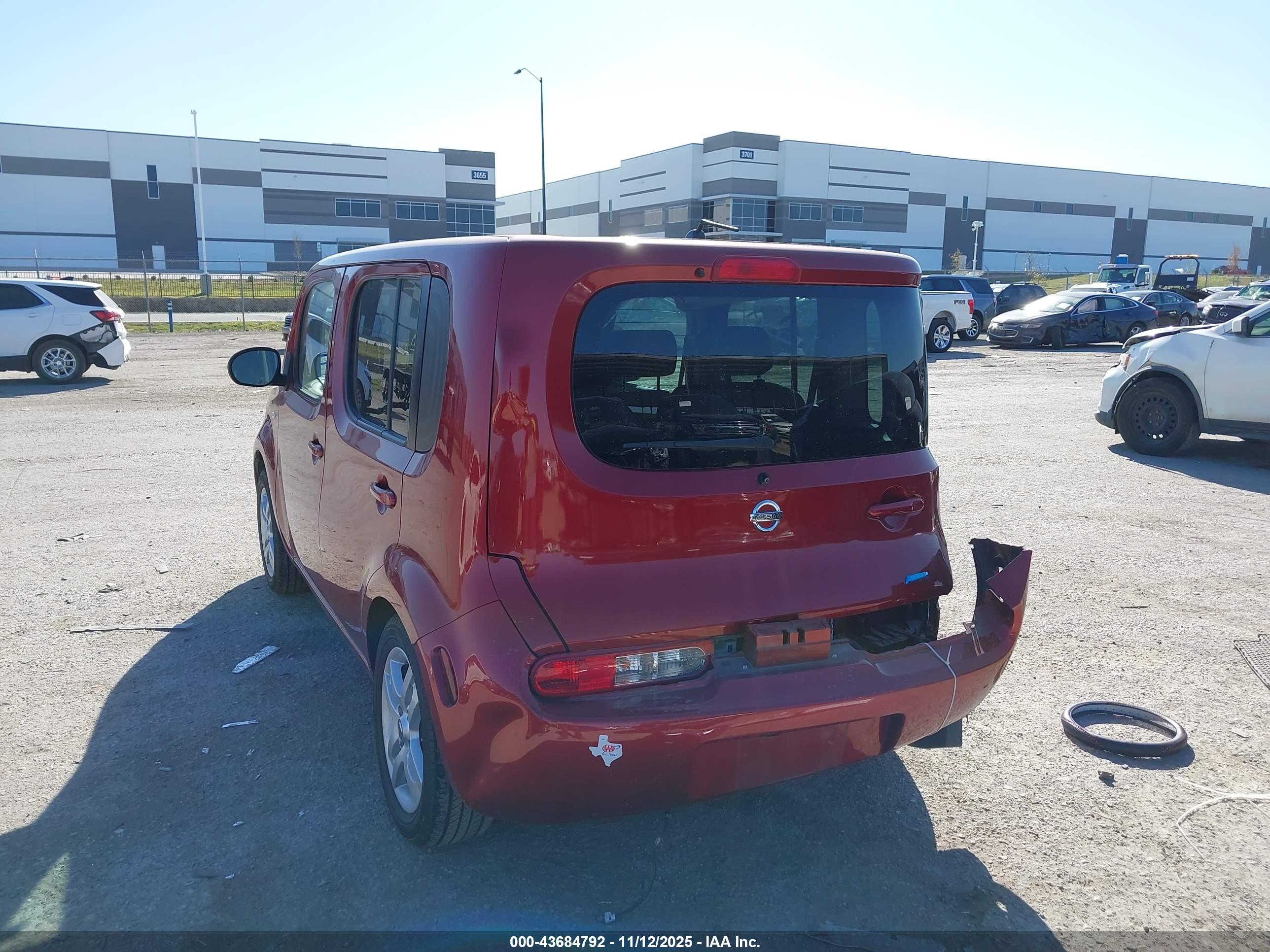 NISSAN CUBE image 3