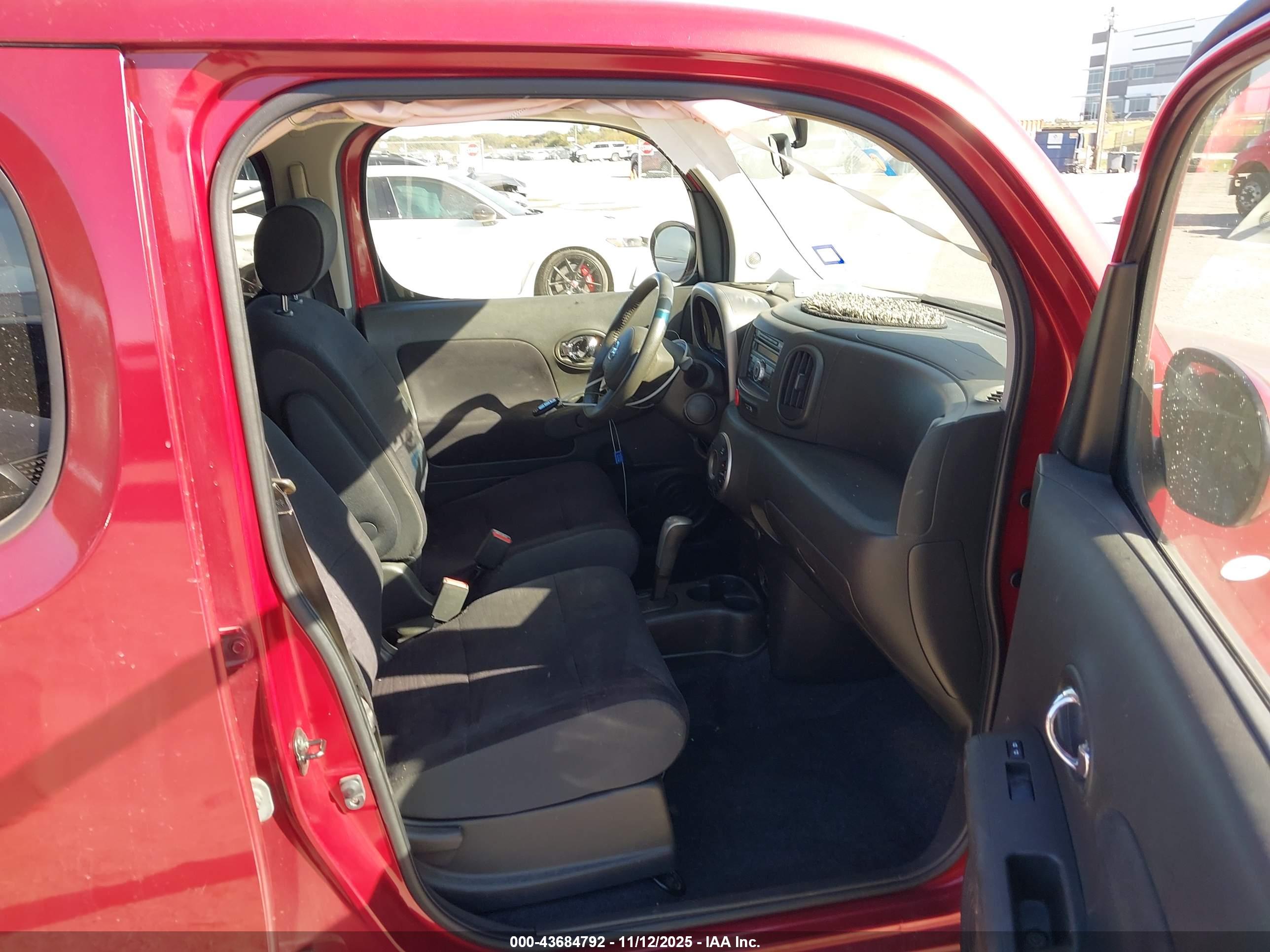 NISSAN CUBE image 5