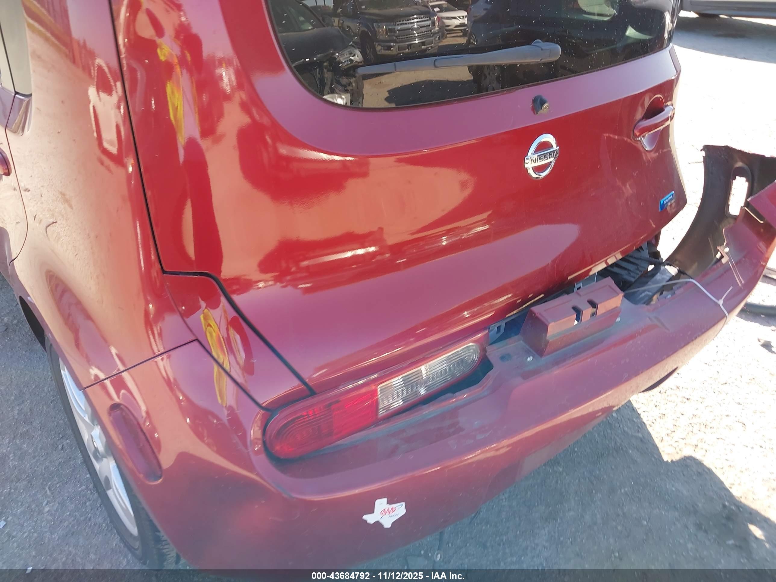 NISSAN CUBE image 6