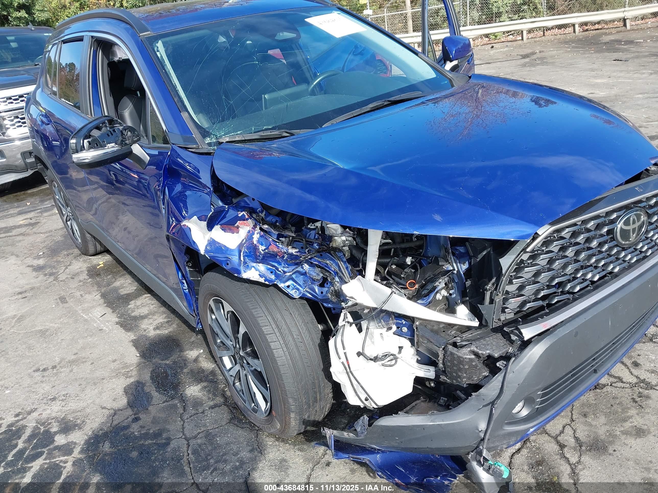 TOYOTA COROLLA image 6