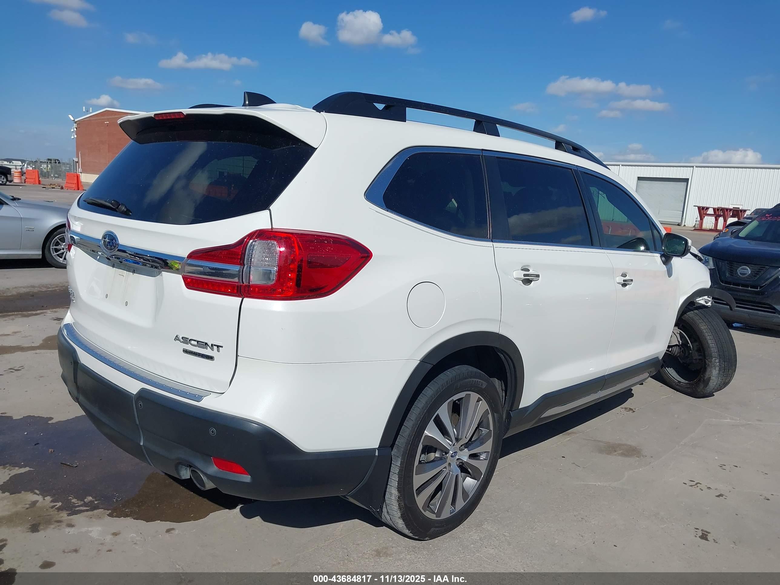 SUBARU ASCENT image 4