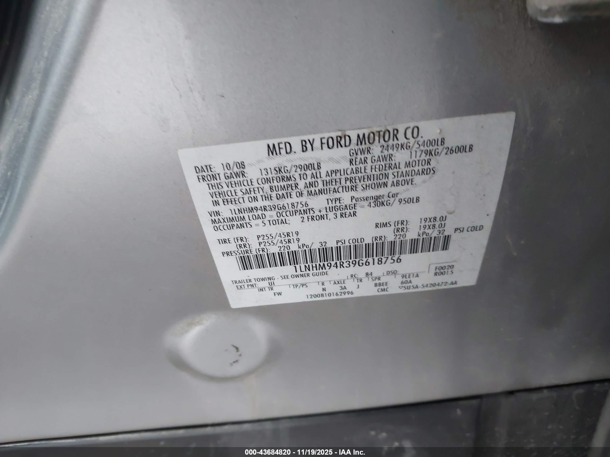 LINCOLN MKS image 9