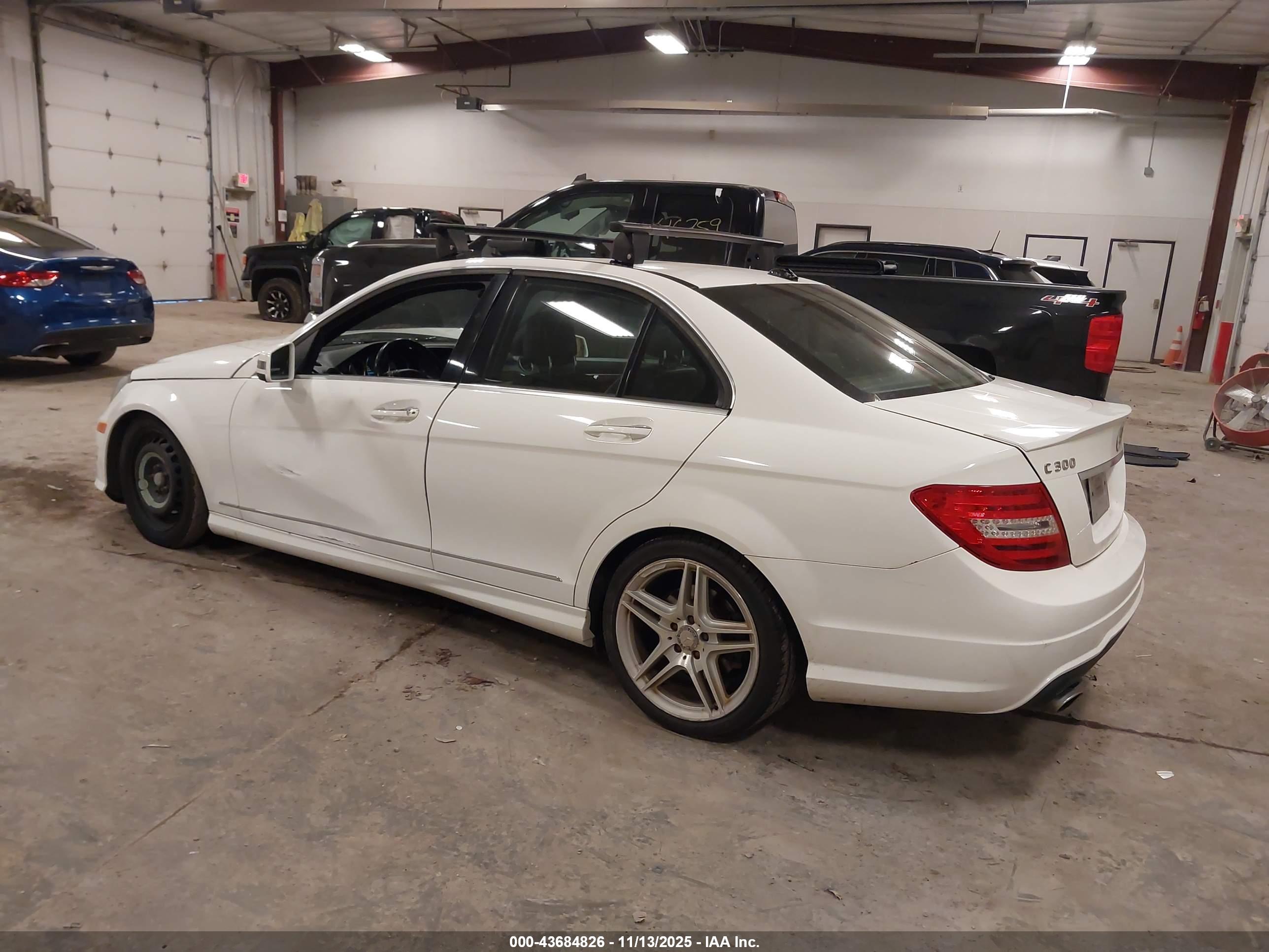 MERCEDES-BENZ C image 3
