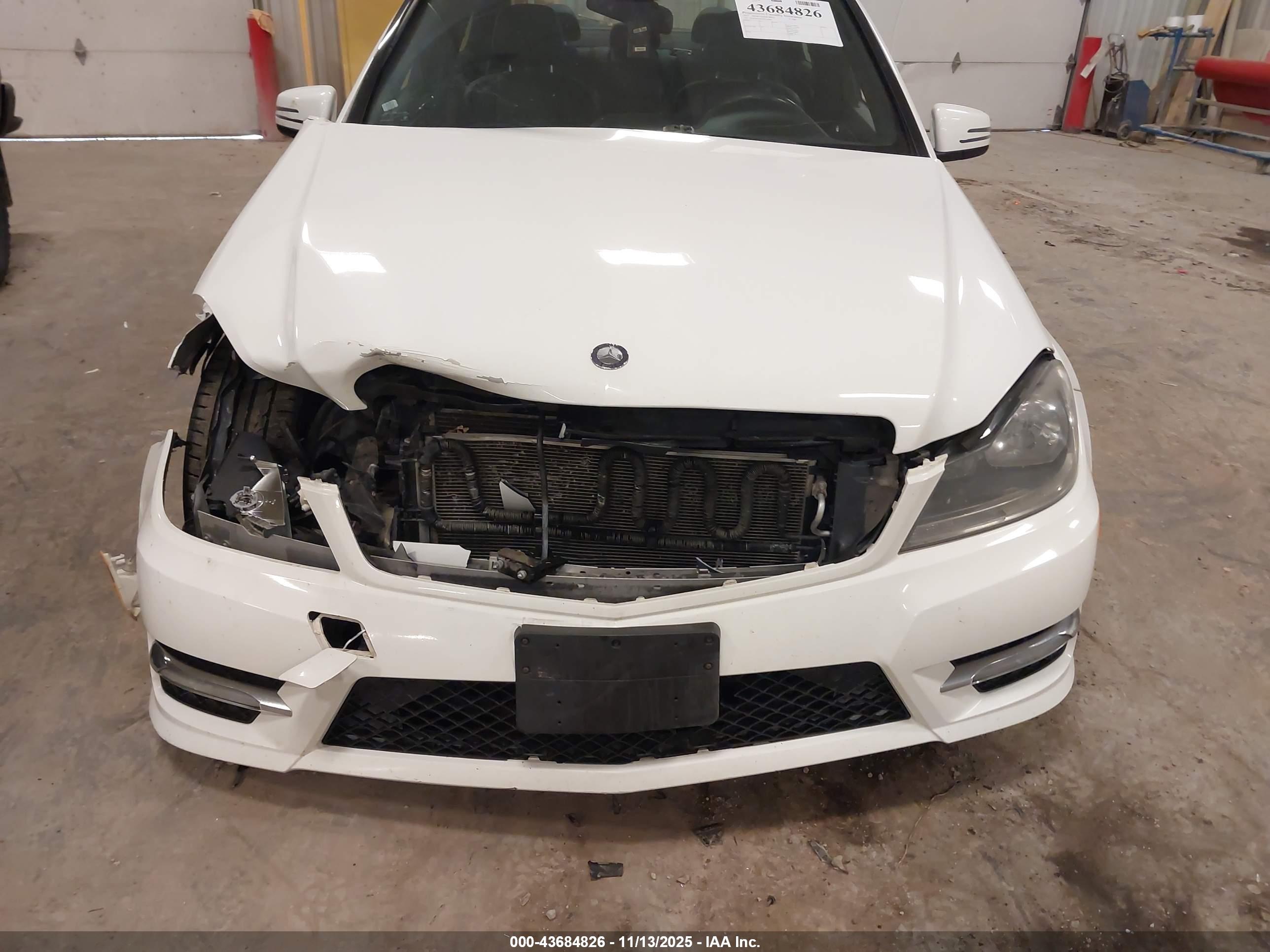 MERCEDES-BENZ C image 6
