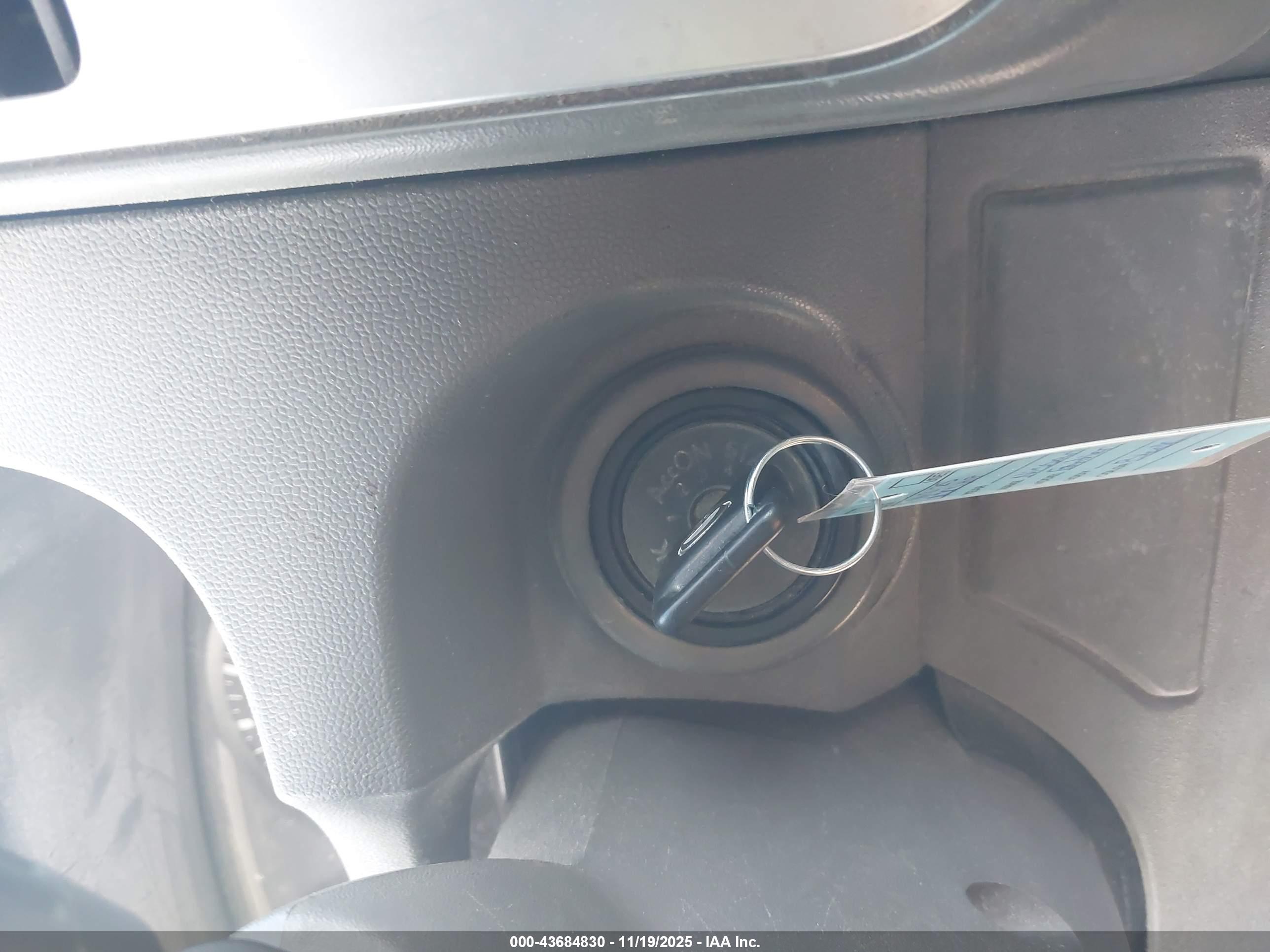 NISSAN FRONTIER image 11
