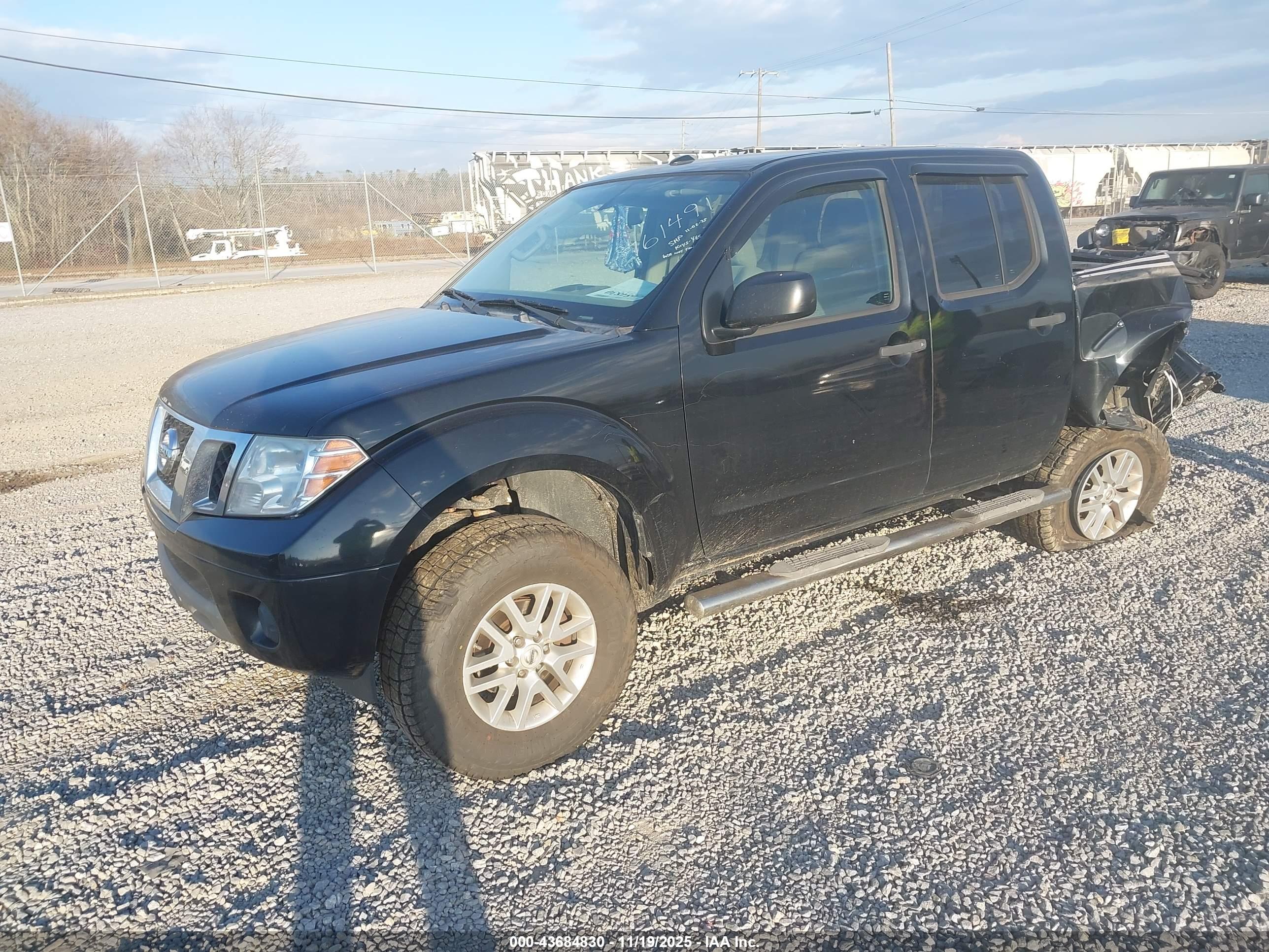 NISSAN FRONTIER image 2