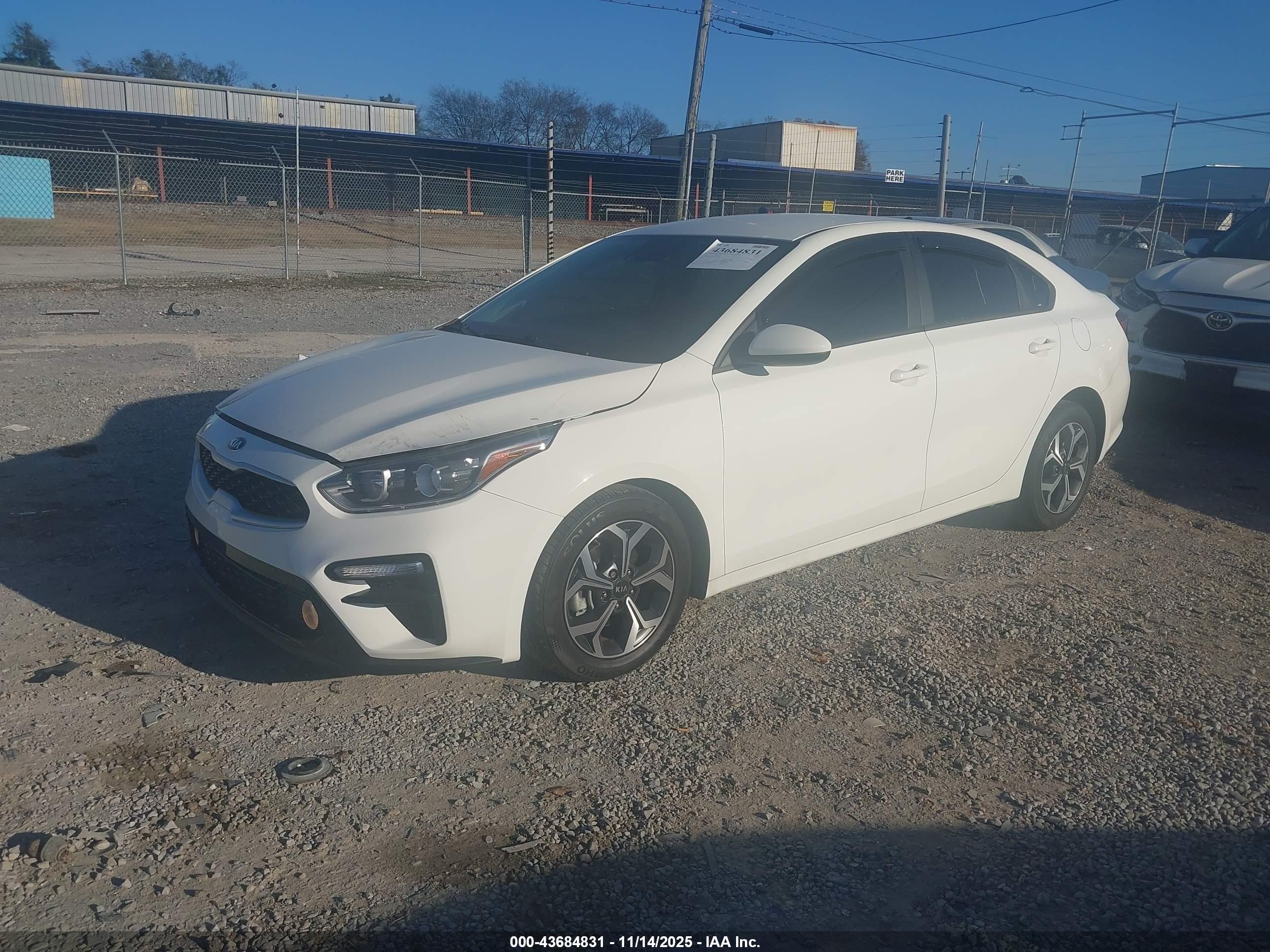 KIA FORTE image 2