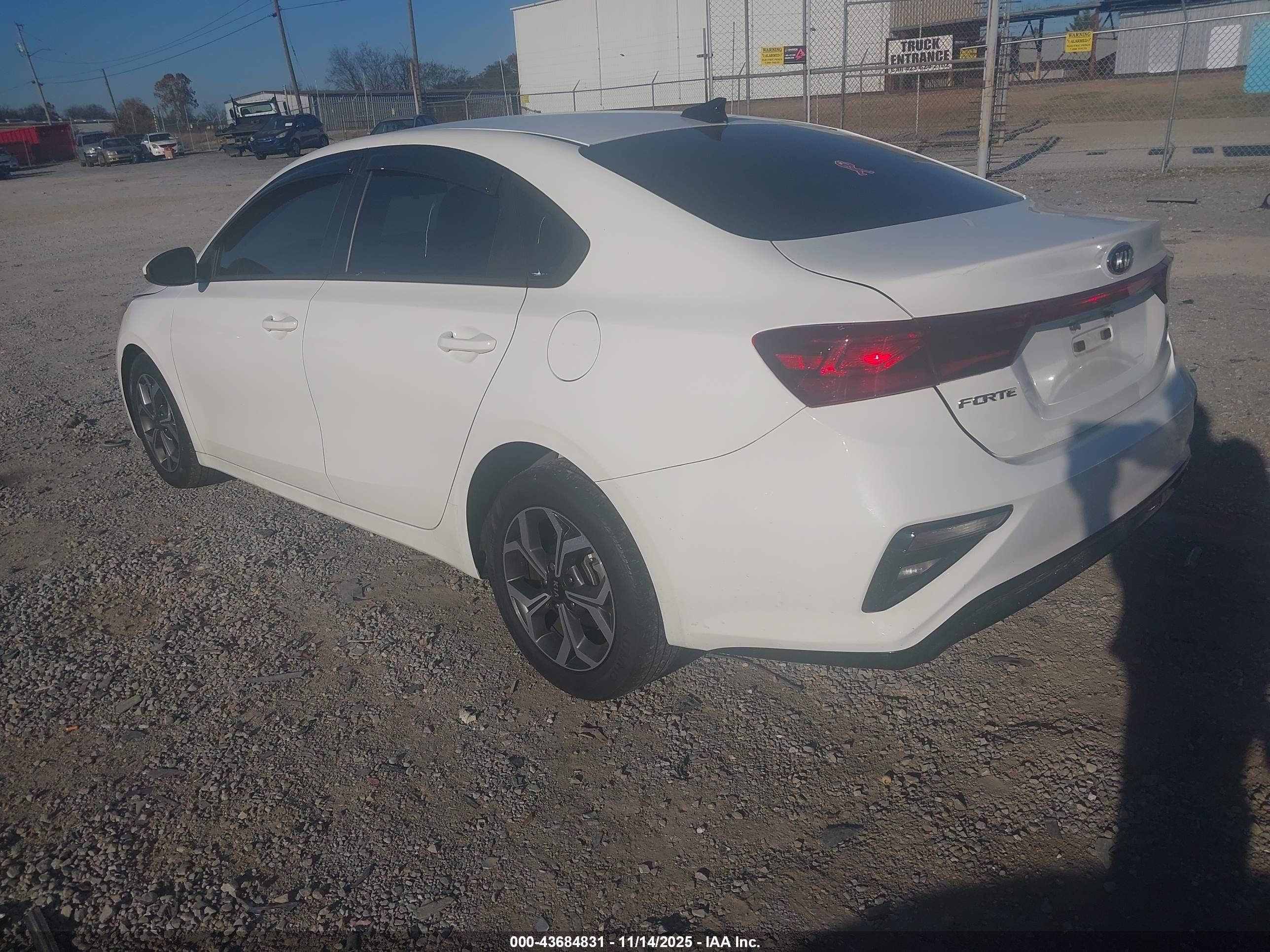 KIA FORTE image 3