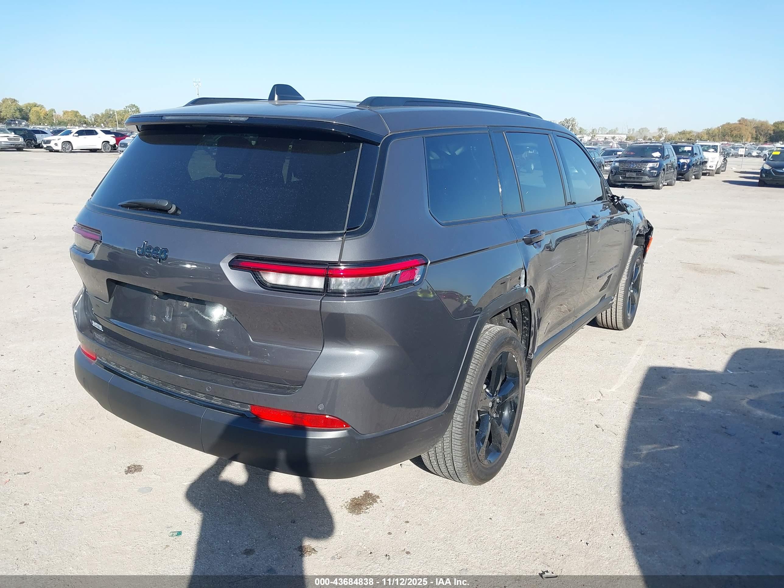 JEEP GRAND image 4