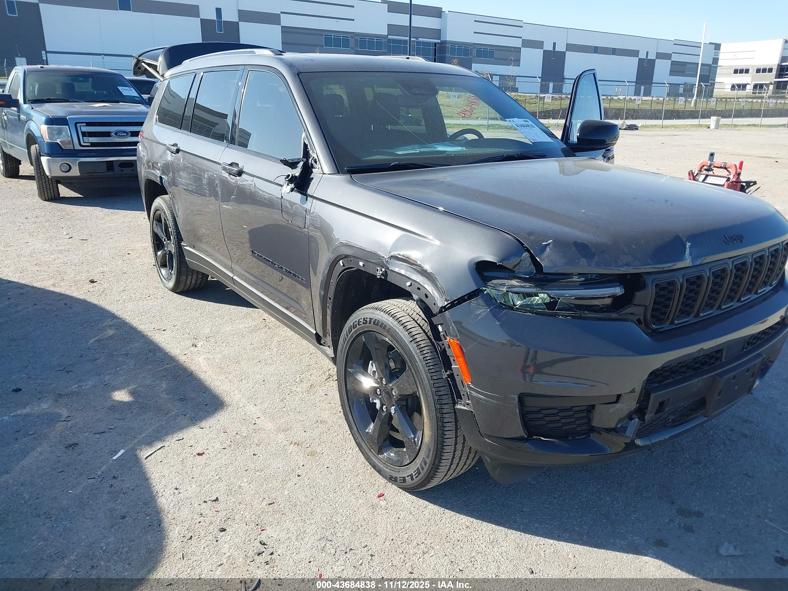 JEEP GRAND image 6
