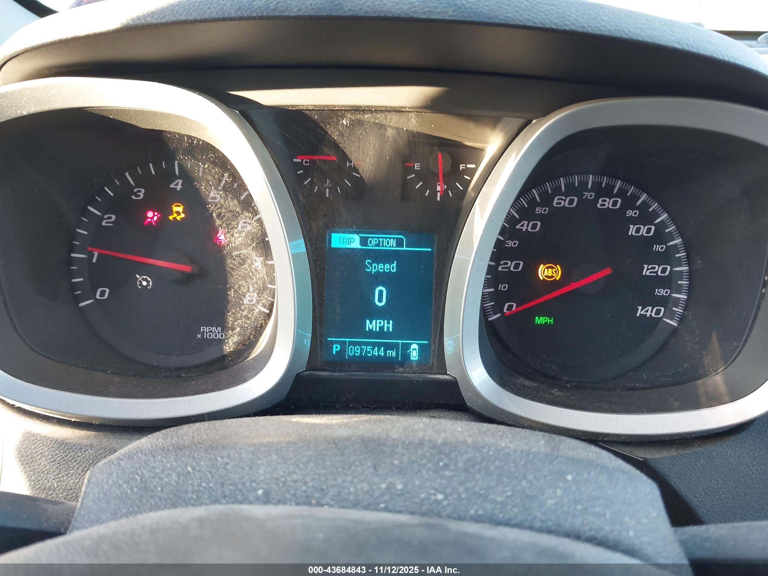 CHEVROLET EQUINOX image 7