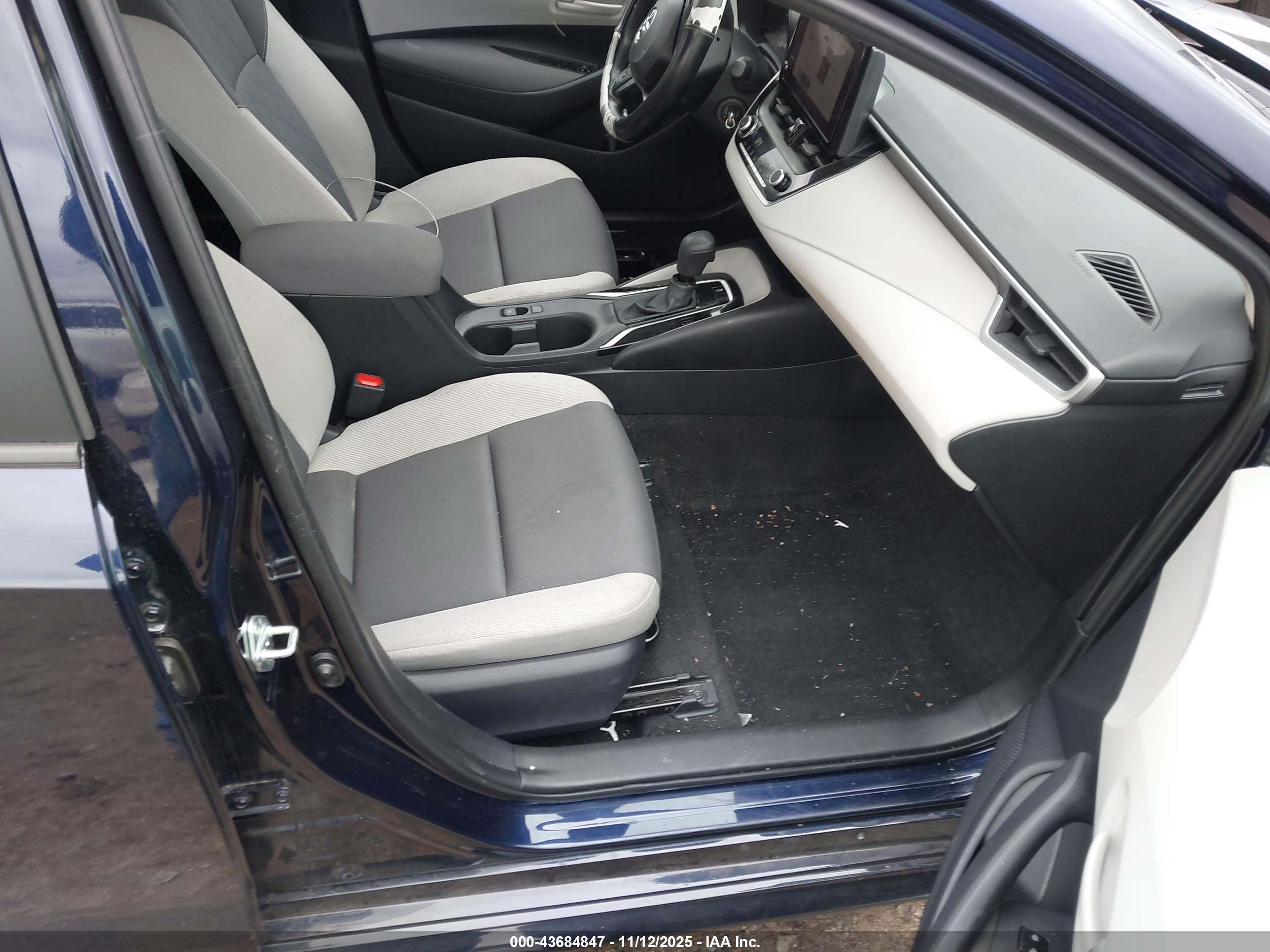 TOYOTA COROLLA image 5