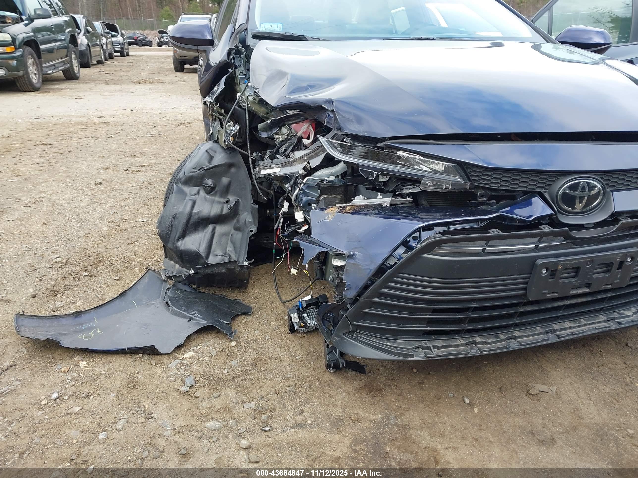 TOYOTA COROLLA image 6