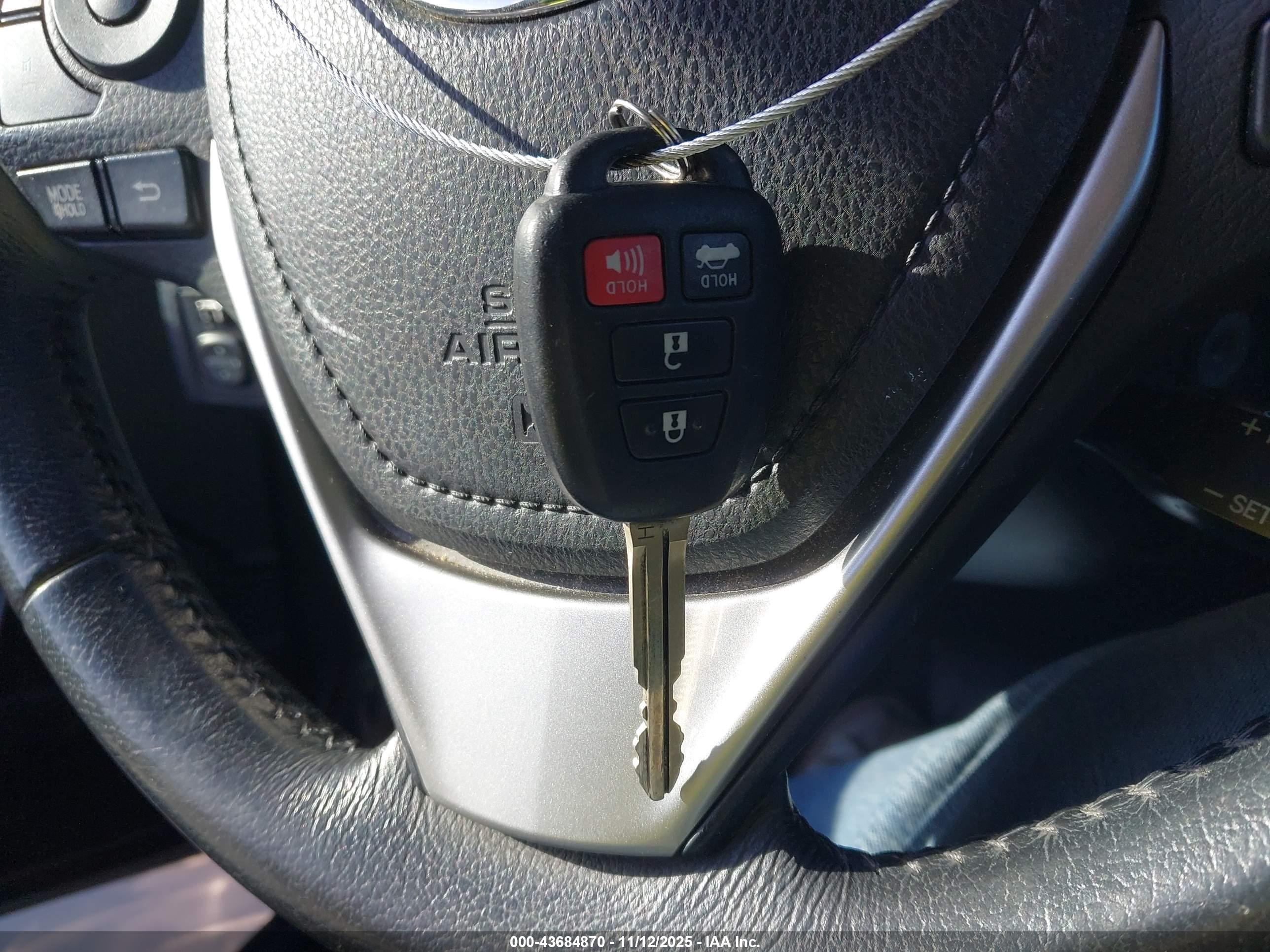 TOYOTA COROLLA image 11