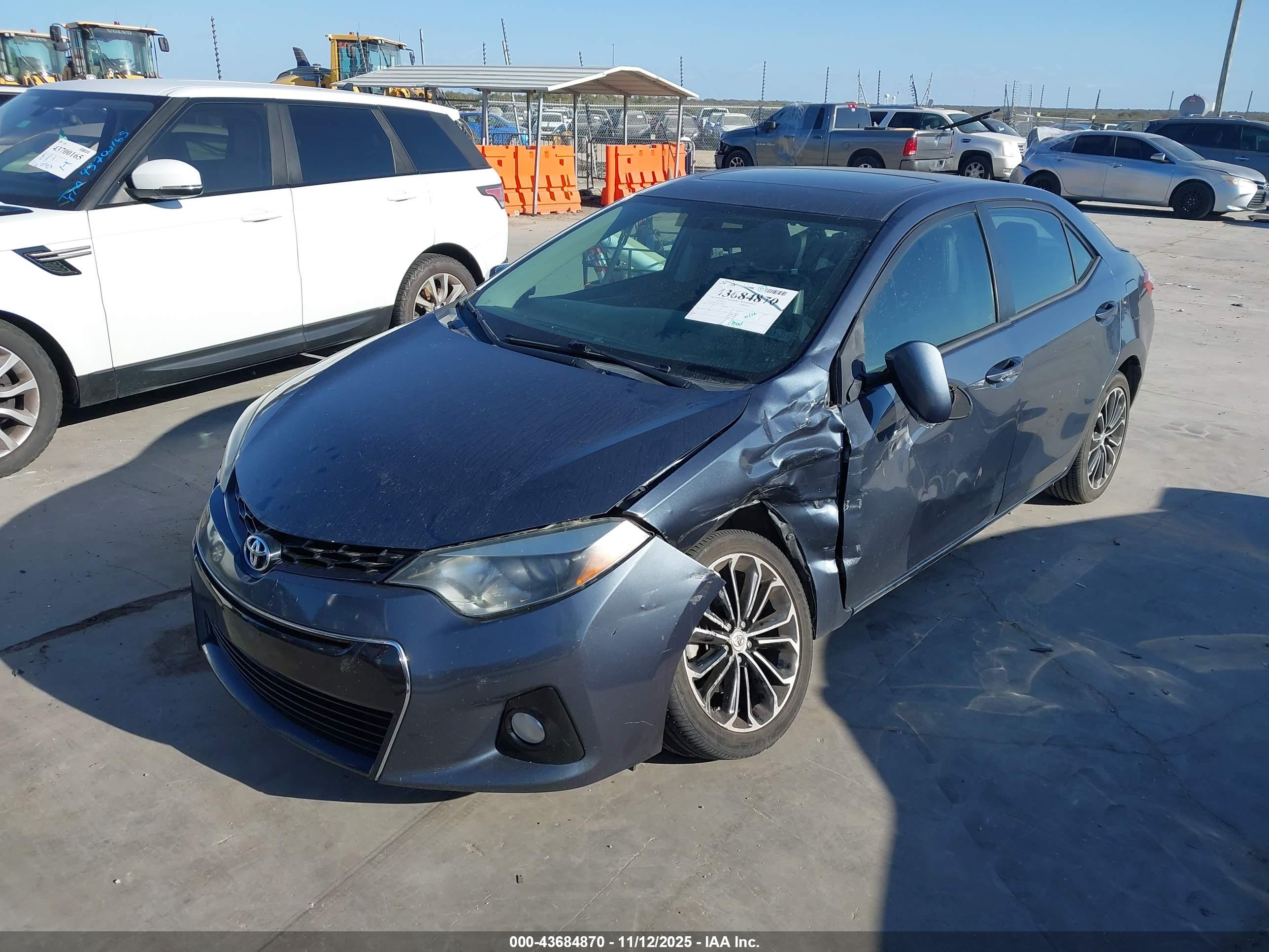 TOYOTA COROLLA image 2