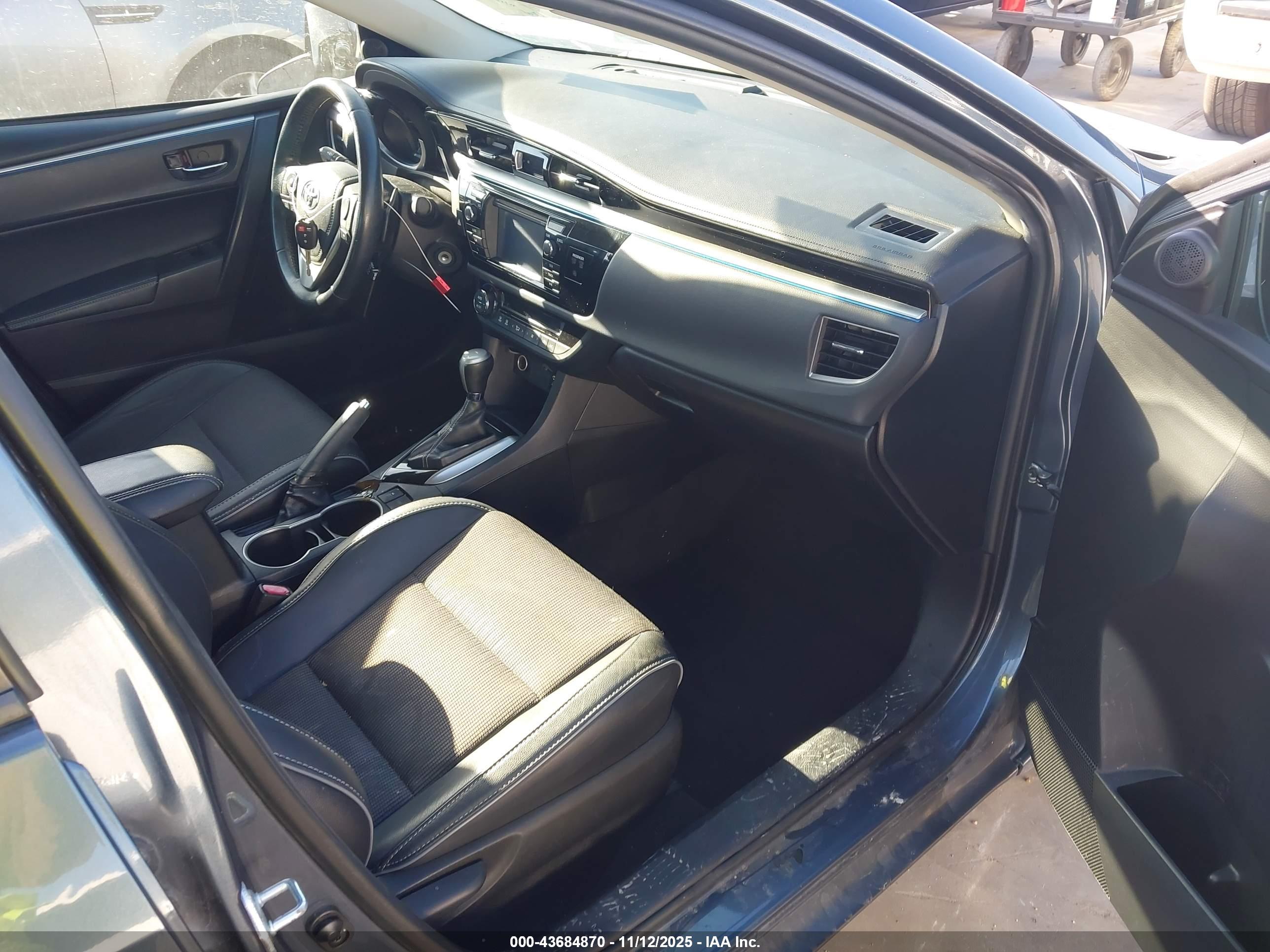 TOYOTA COROLLA image 5