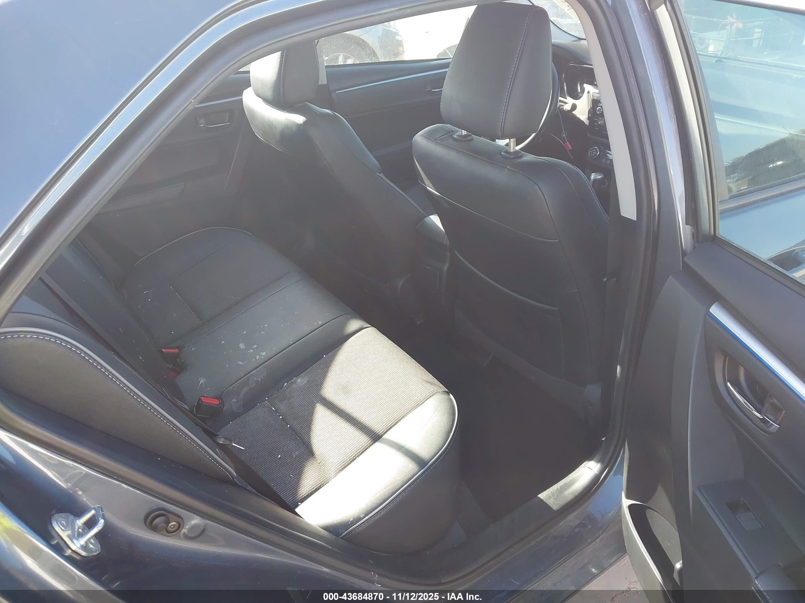 TOYOTA COROLLA image 8
