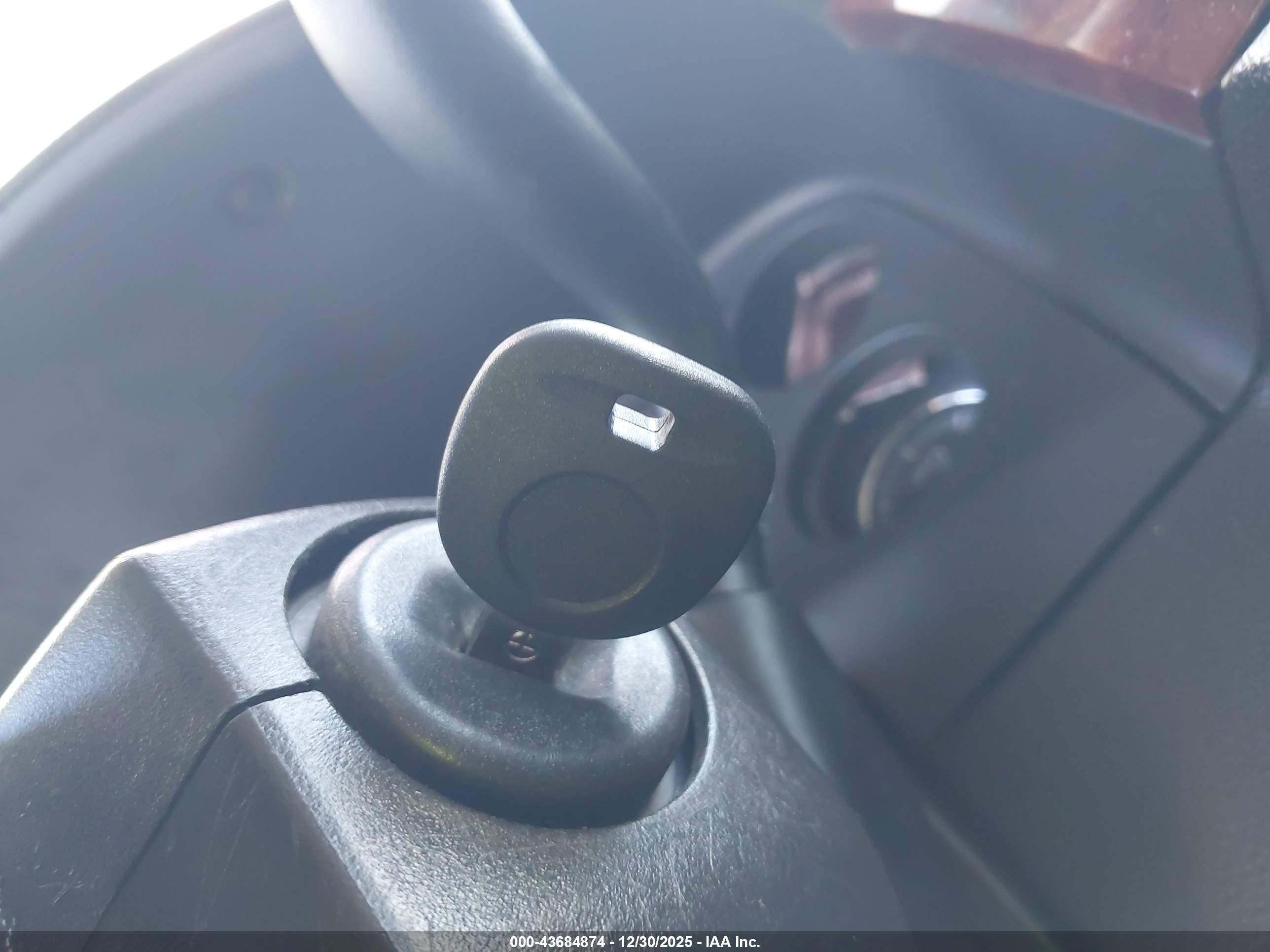 CHEVROLET TAHOE image 11