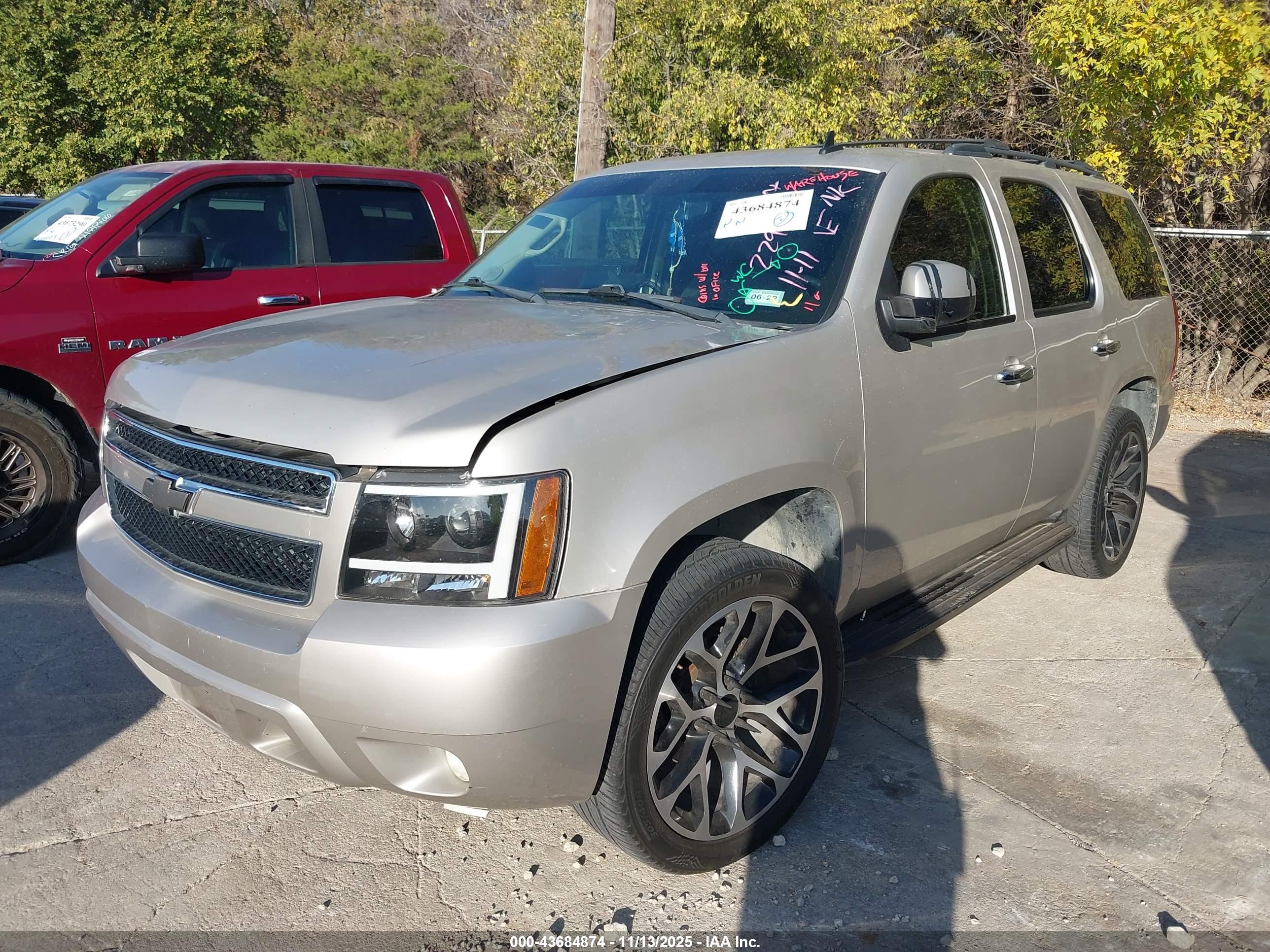 CHEVROLET TAHOE image 2