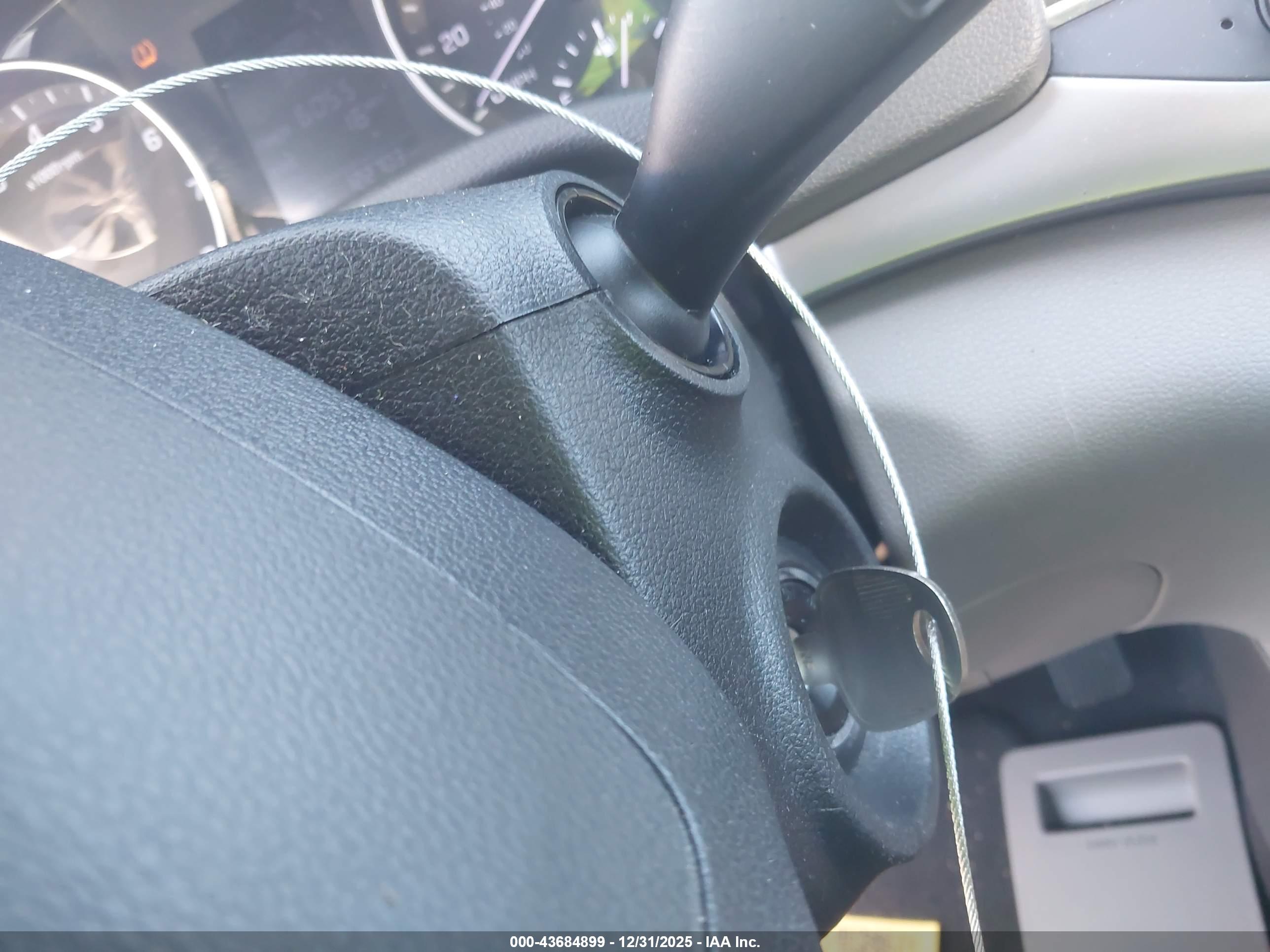 HYUNDAI ELANTRA image 11