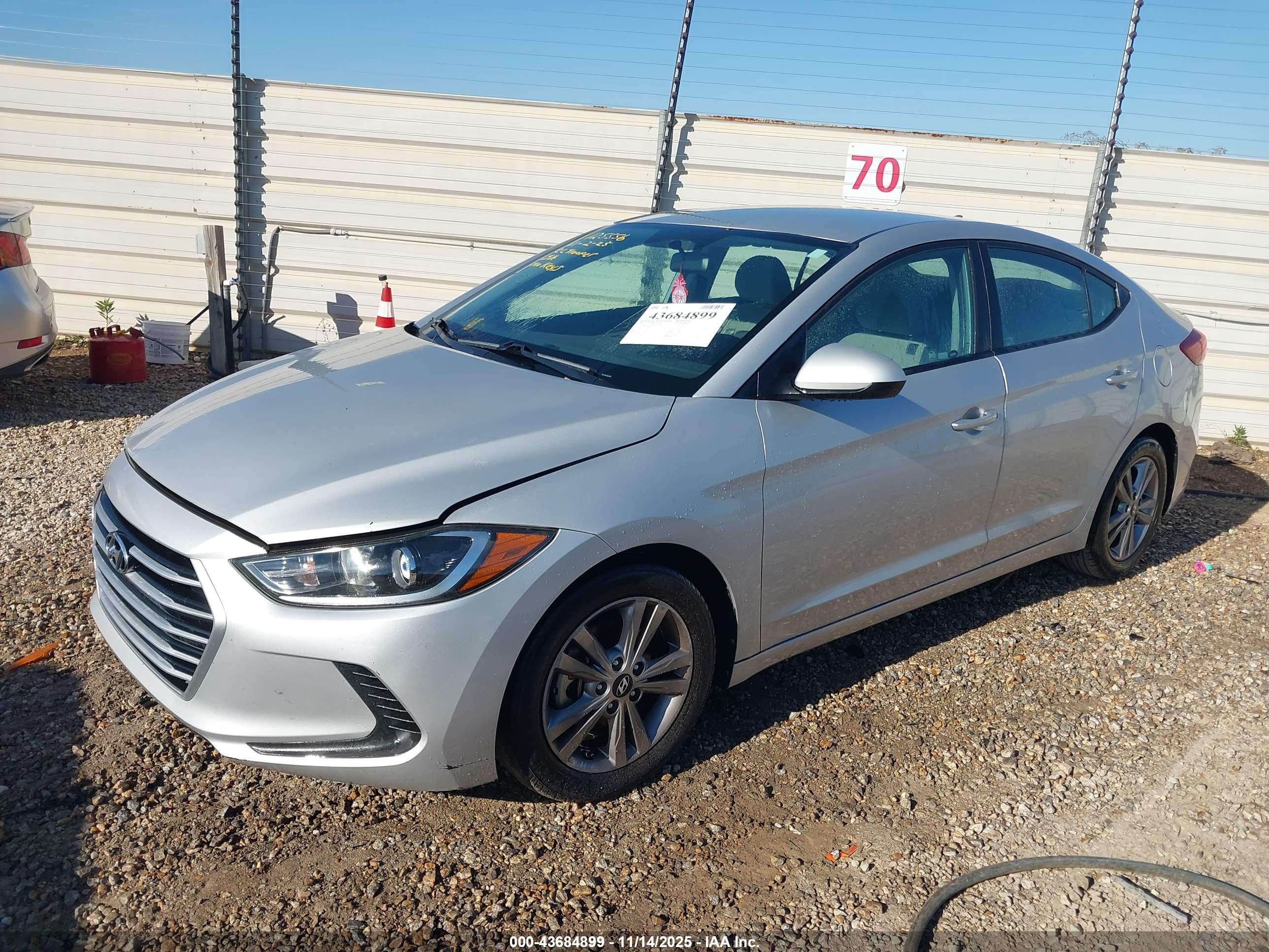 HYUNDAI ELANTRA image 2