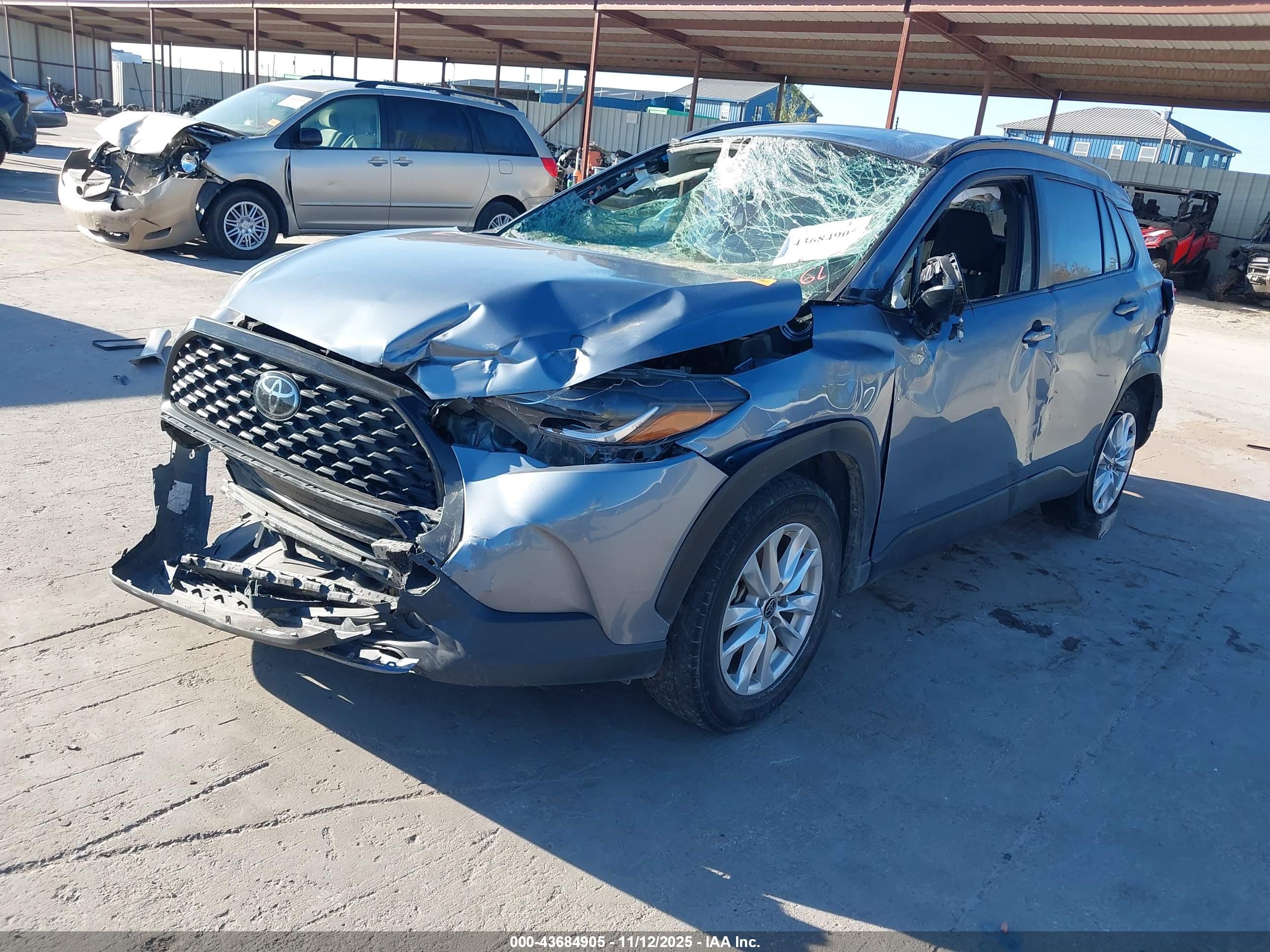 TOYOTA COROLLA image 2