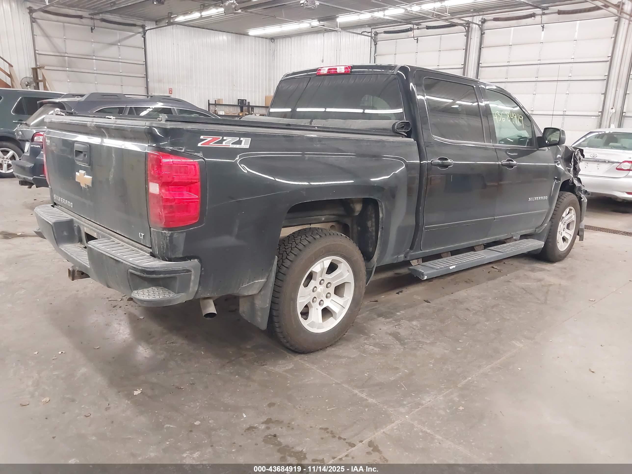 CHEVROLET SILVERADO image 4