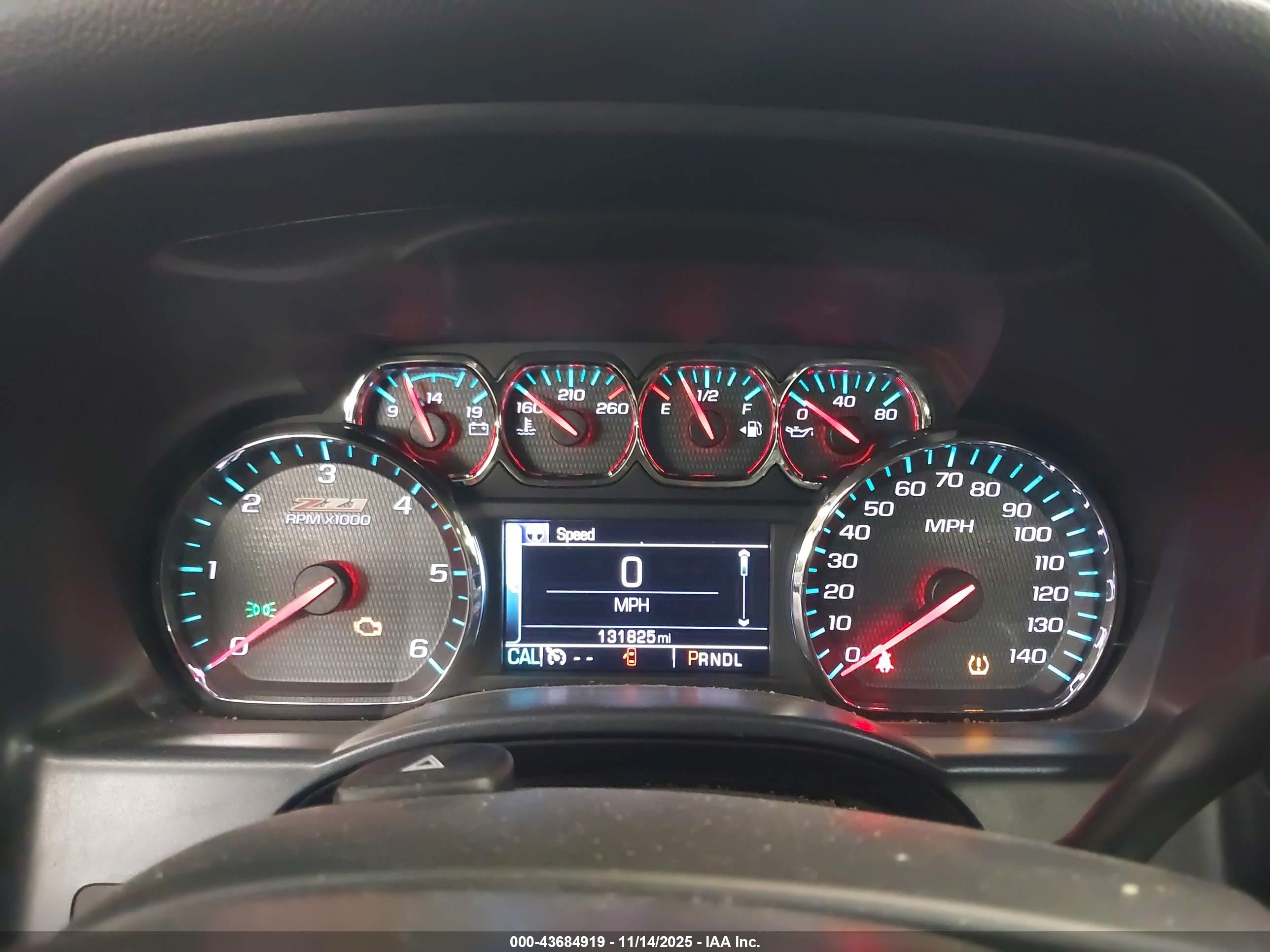 CHEVROLET SILVERADO image 7