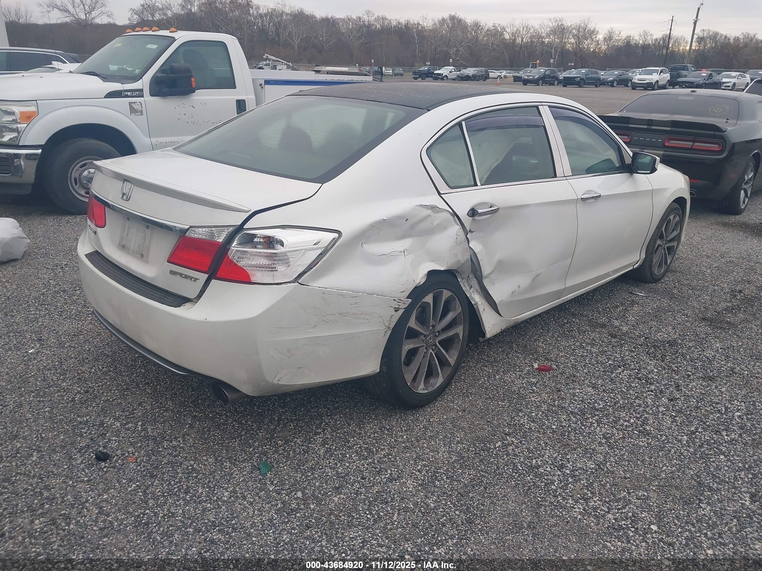 HONDA ACCORD image 4