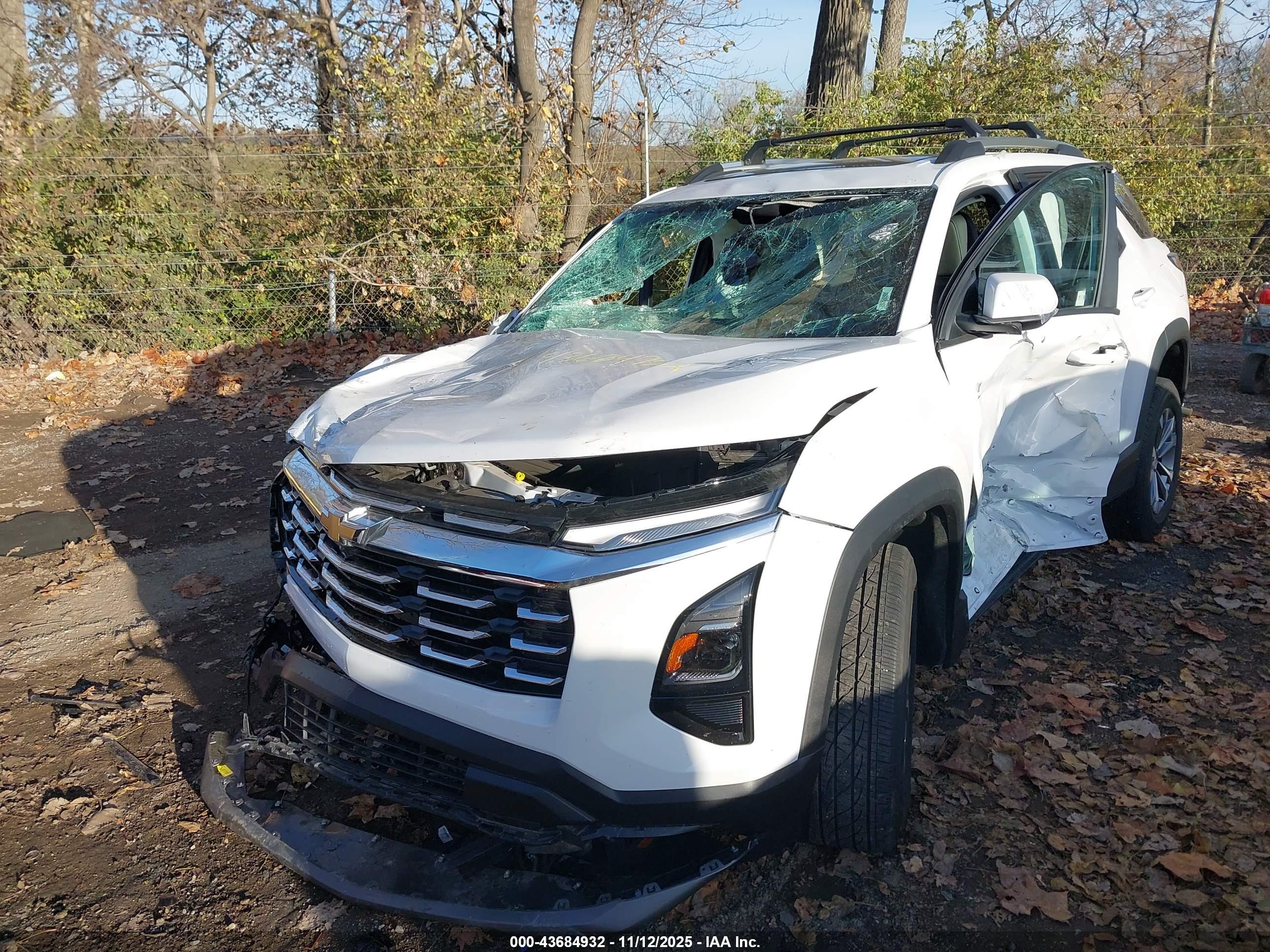 CHEVROLET EQUINOX image 2