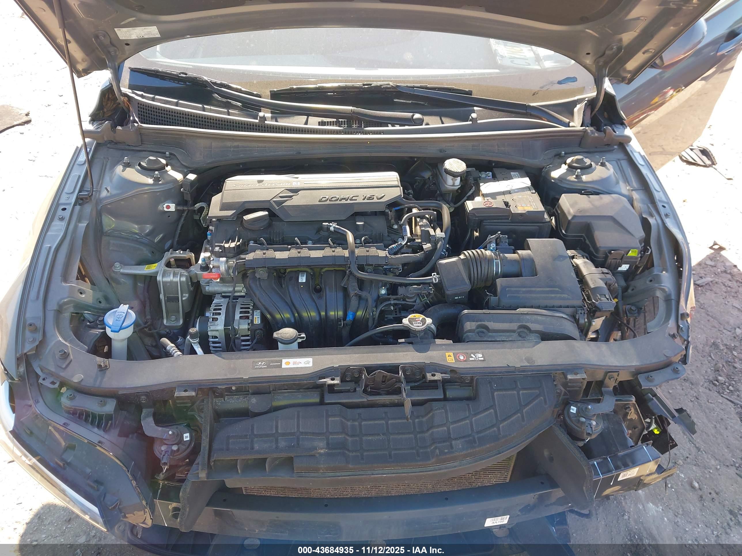 HYUNDAI ELANTRA image 10
