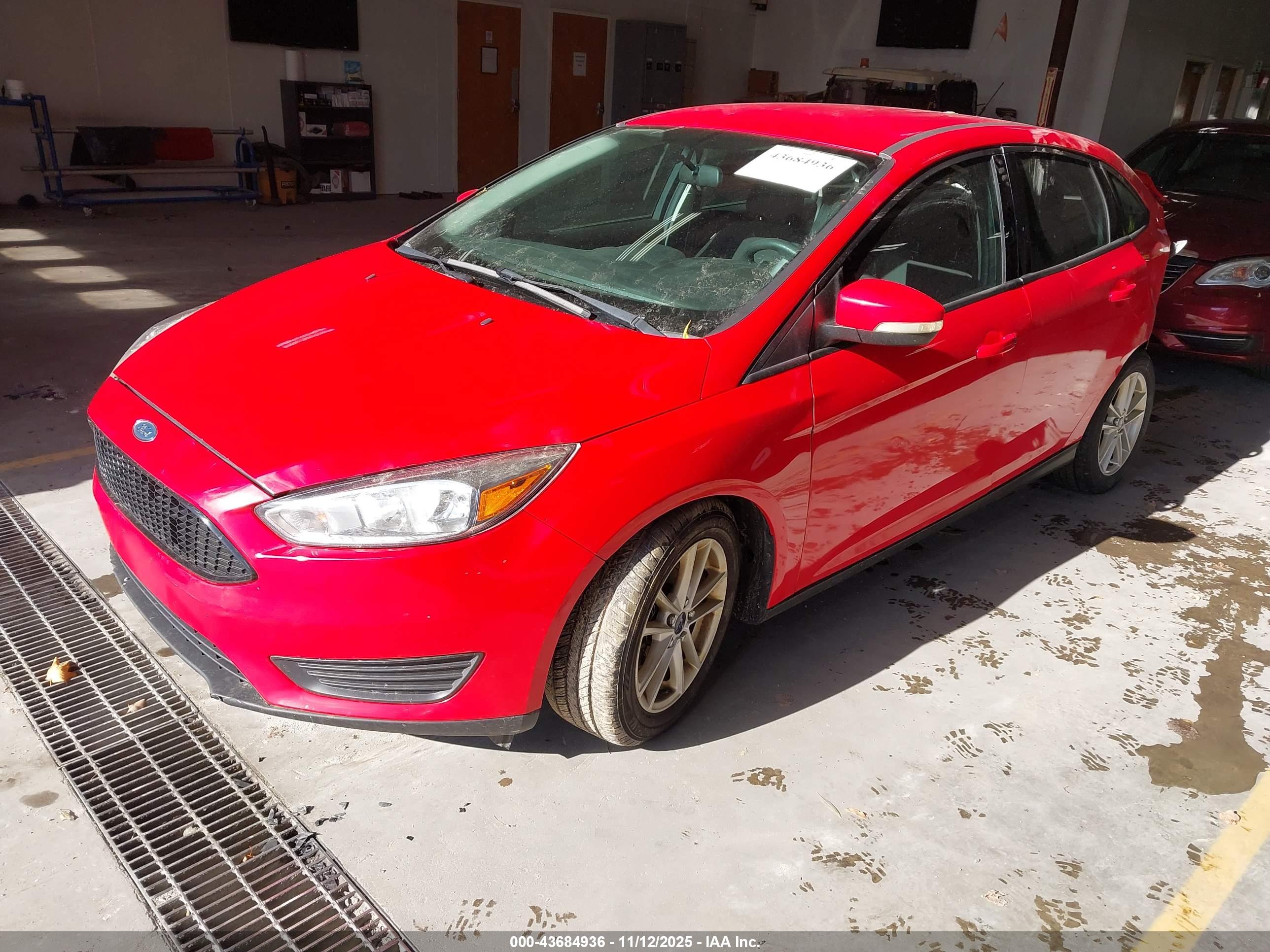 FORD FOCUS image 2