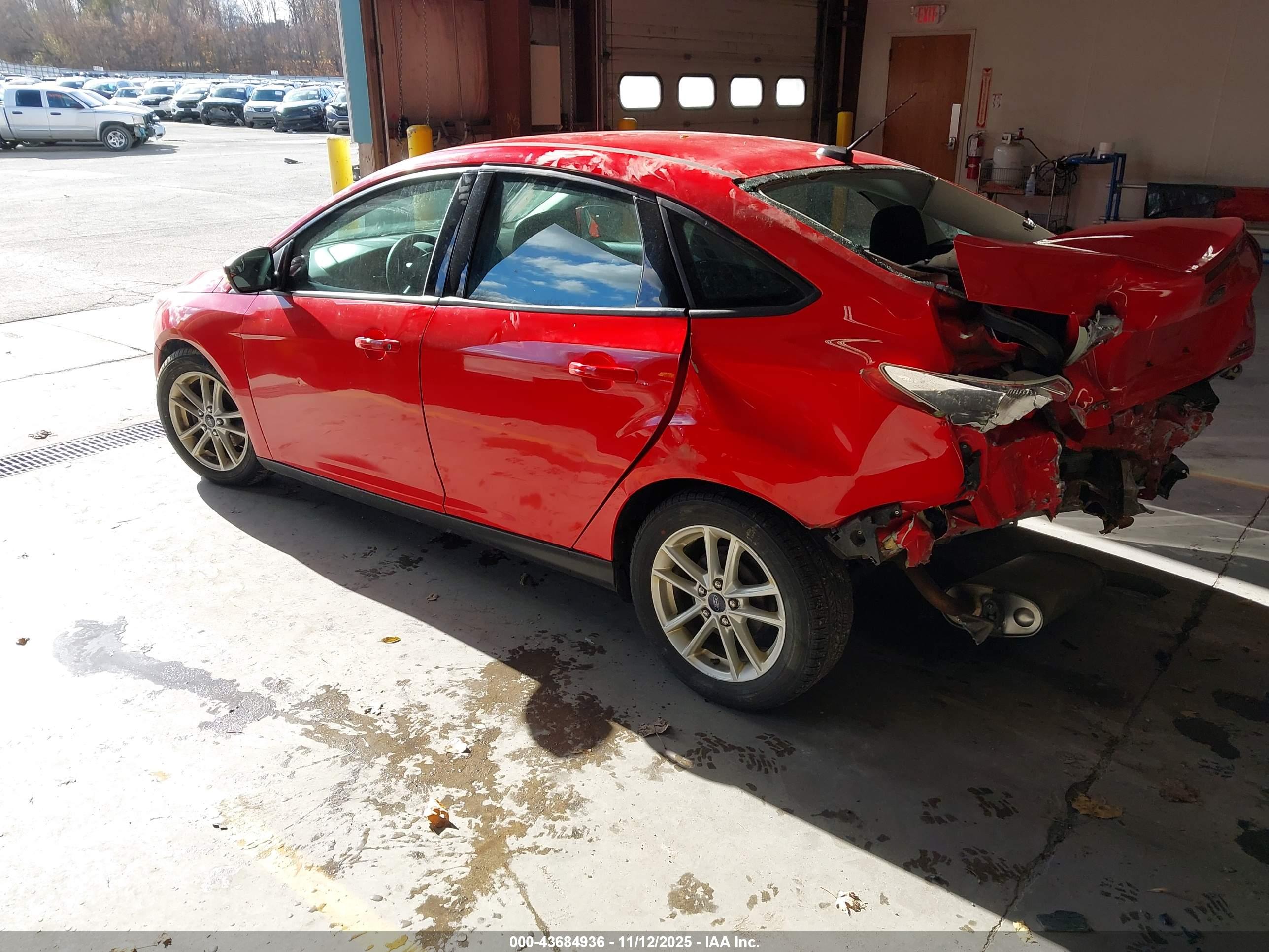 FORD FOCUS image 3