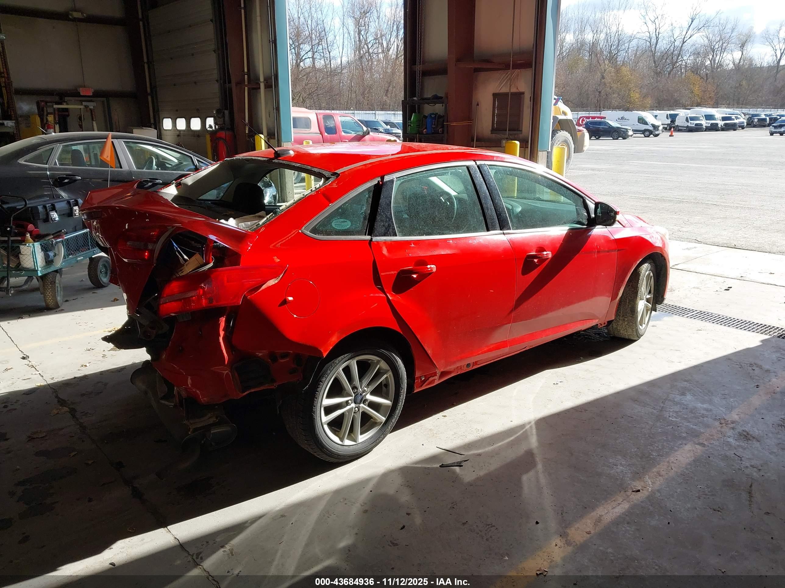 FORD FOCUS image 4