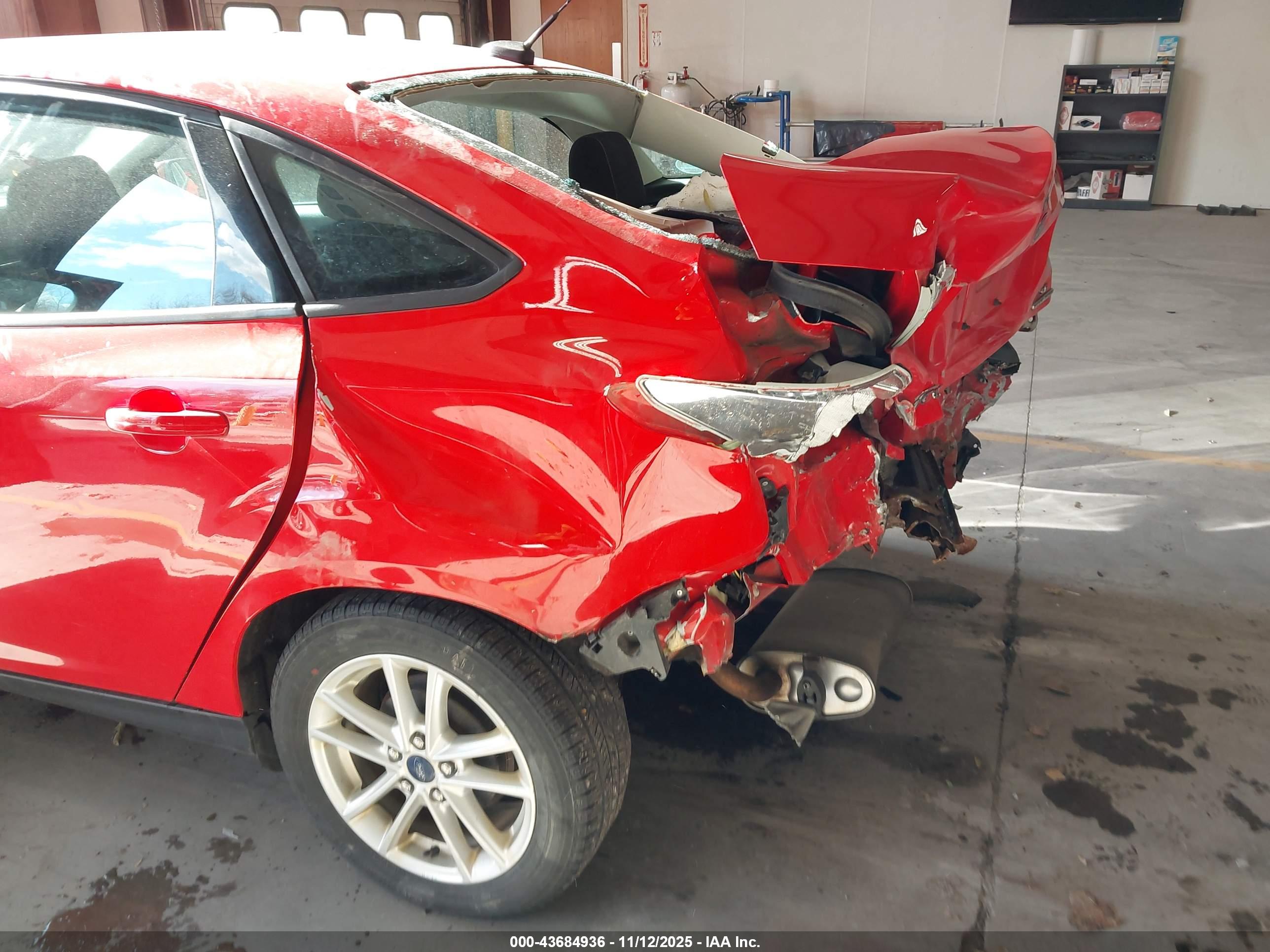 FORD FOCUS image 6