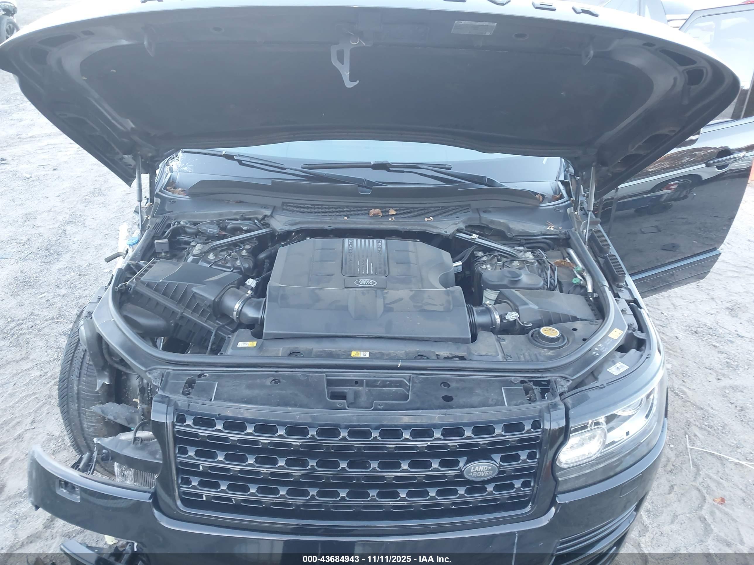 LAND ROVER image 10