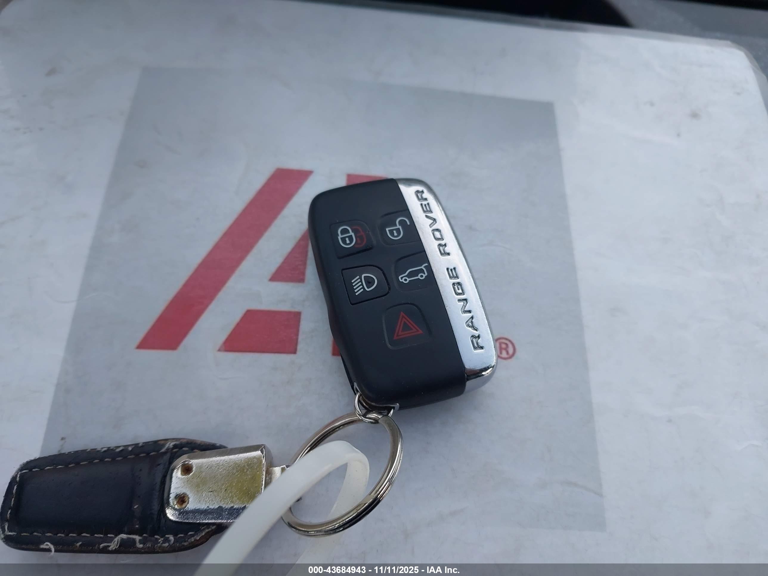LAND ROVER image 11